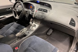 musta Honda Civic 2007 kuva 26.