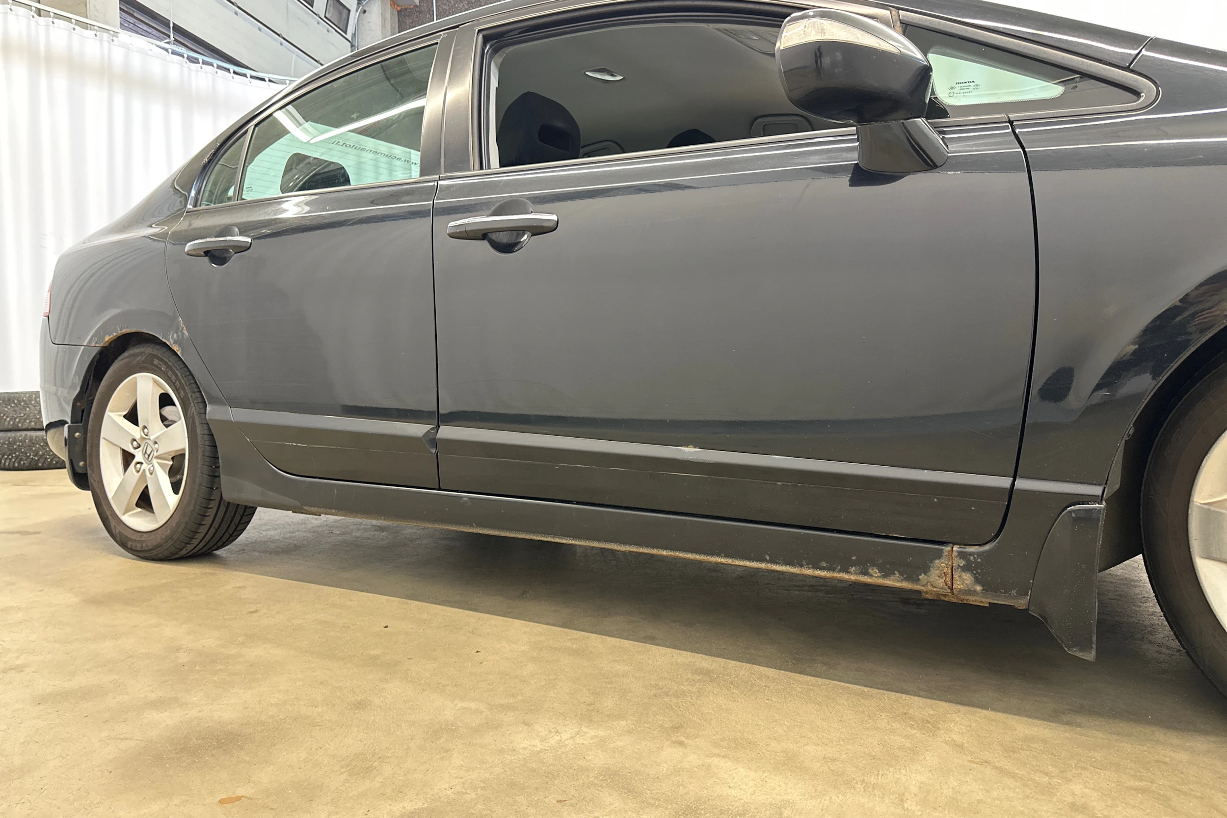 musta Honda Civic 2008 kuva 26.