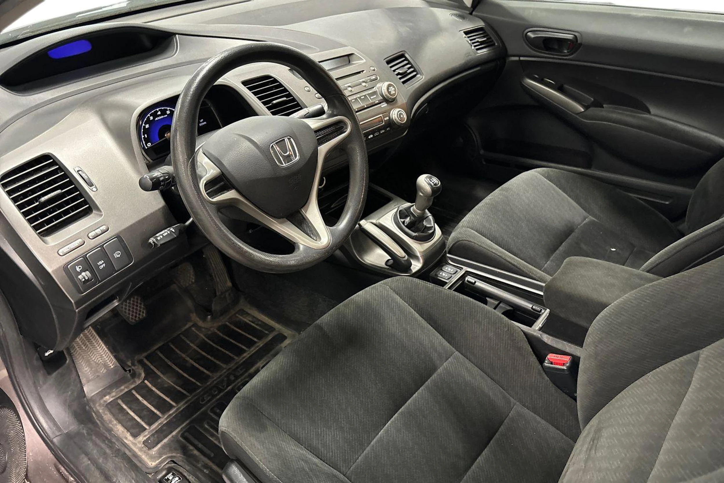 ruskea (beige) Honda Civic 2011 kuva 3.