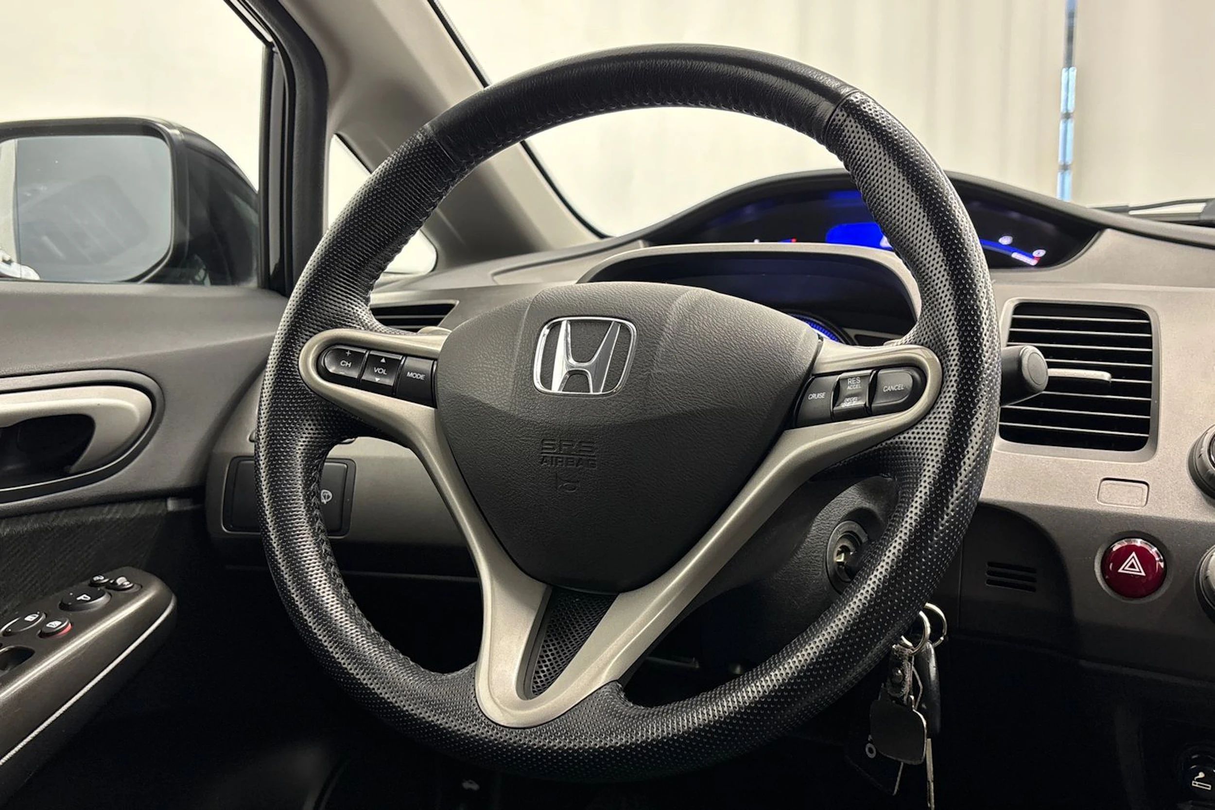 musta Honda Civic 2011 kuva 16.
