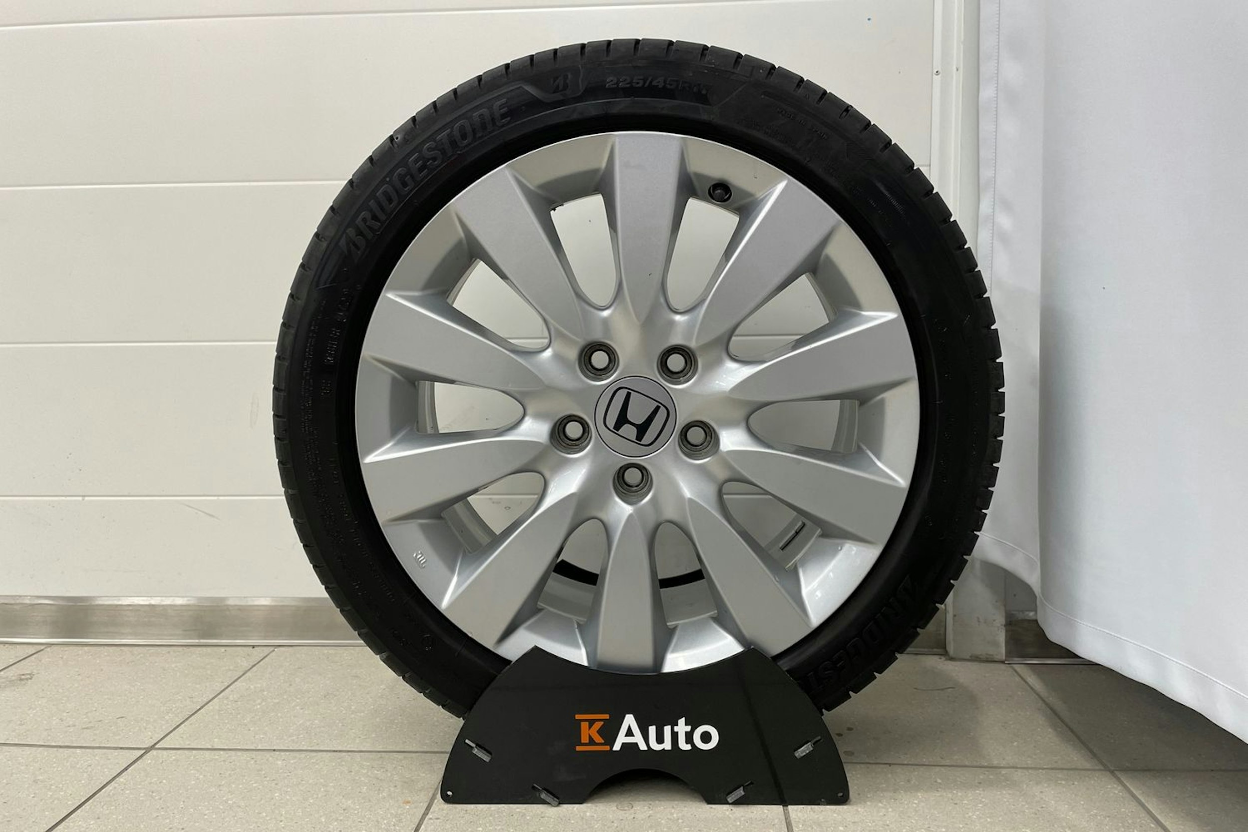 Harmaa Honda CIVIC 2012 kuva 24.