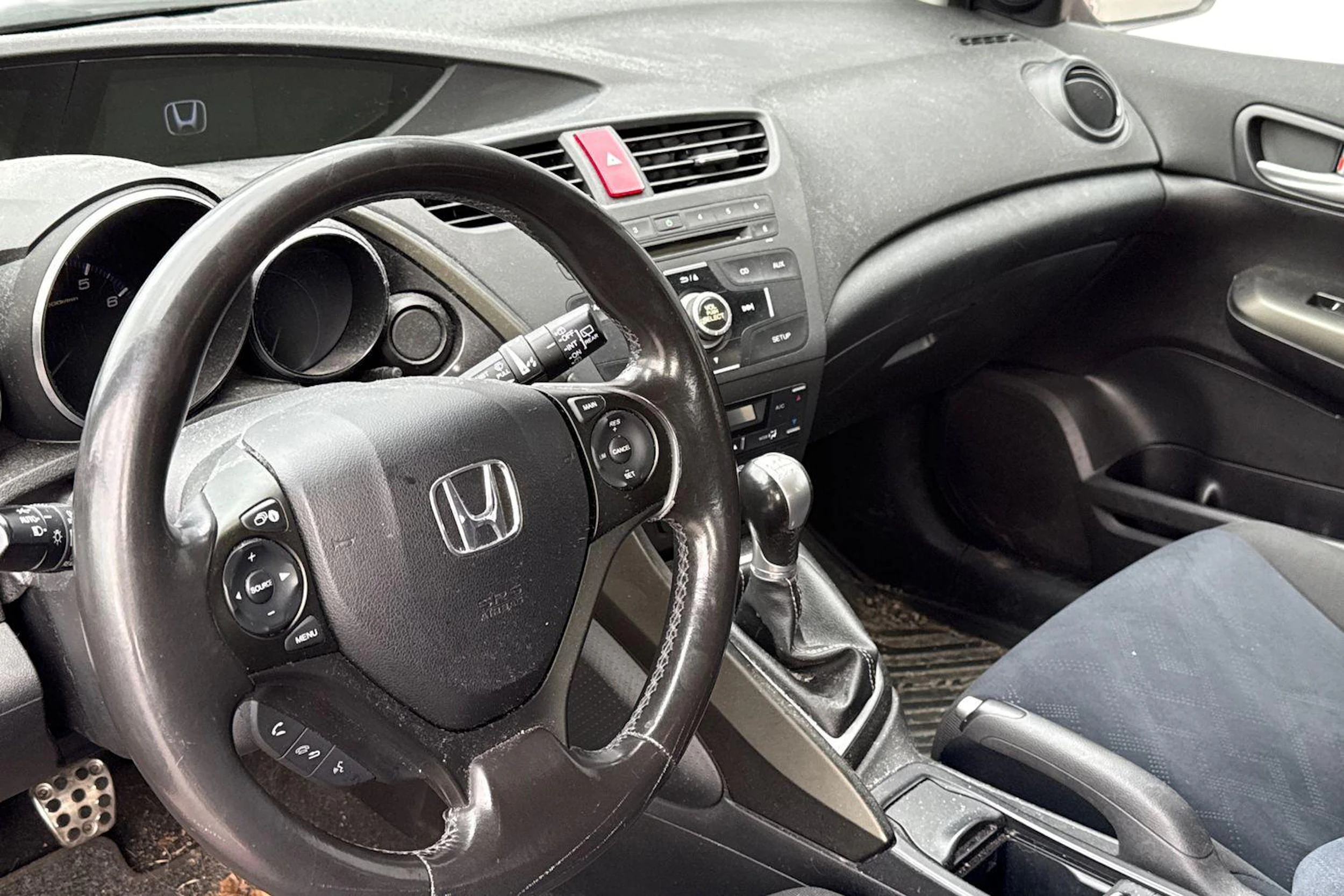 punainen Honda Civic 2013 kuva 3.