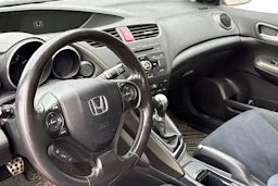 punainen Honda Civic 2013 kuva 3.