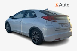 valkoinen Honda Civic 2013 kuva 2.