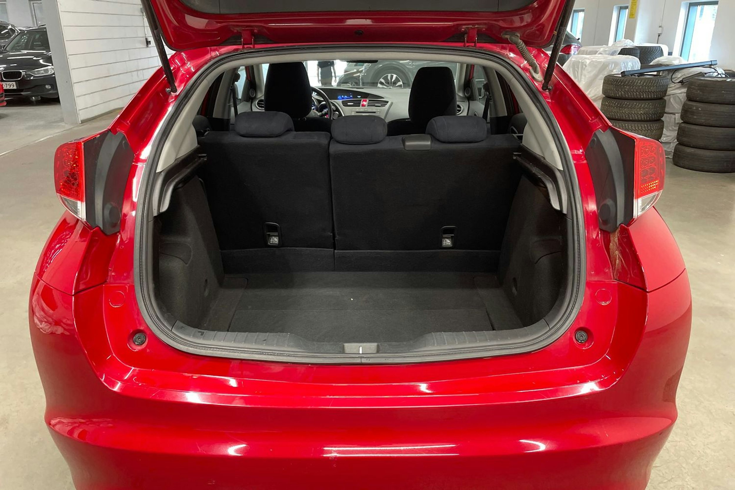 punainen Honda Civic 2013 kuva 15.