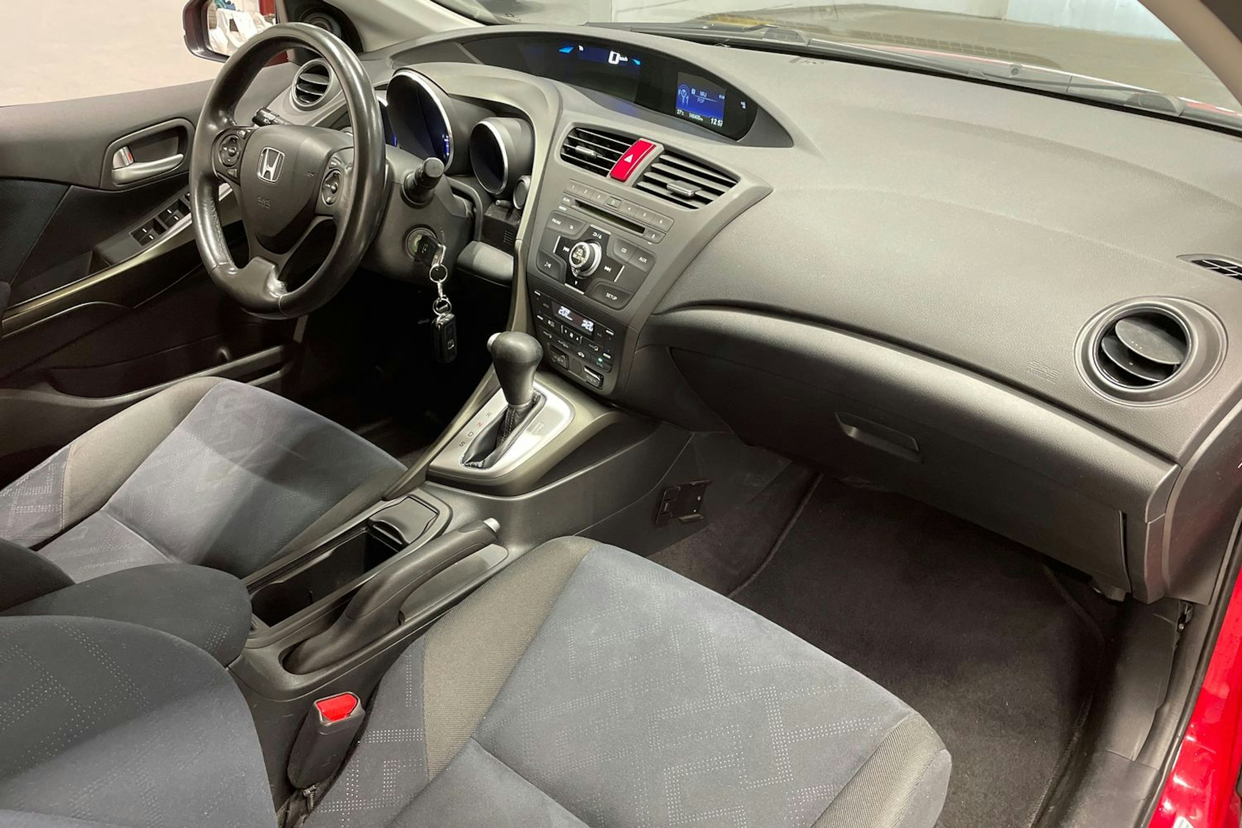 punainen Honda Civic 2013 kuva 26.