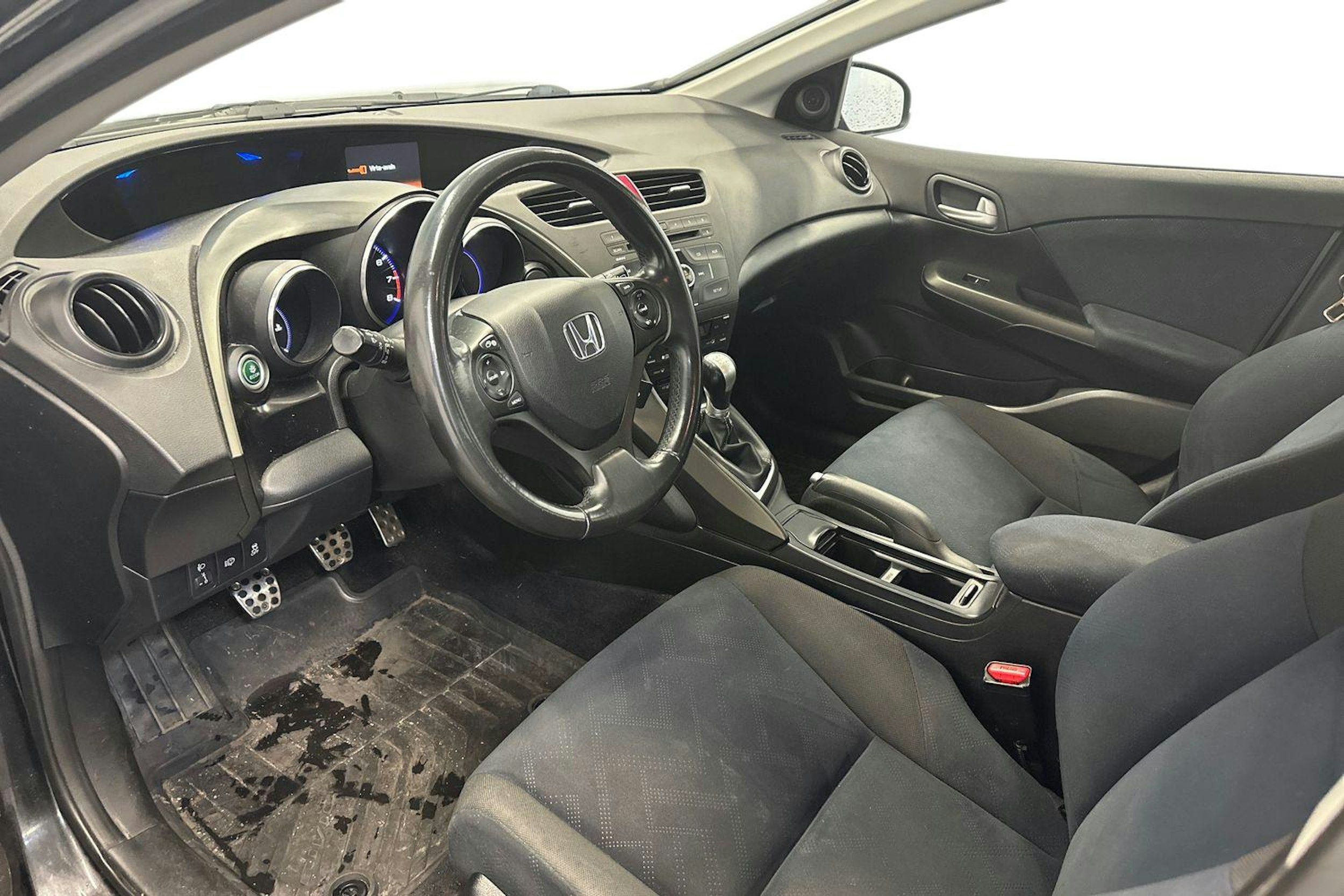 musta Honda Civic 2013 kuva 3.