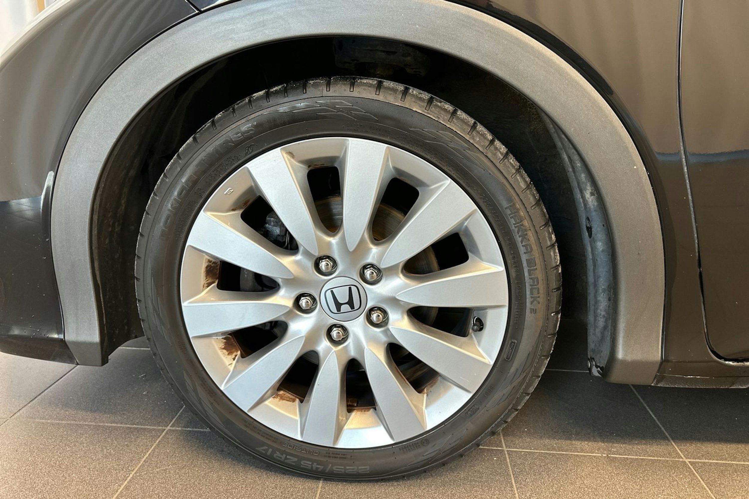 musta Honda Civic 2013 kuva 11.
