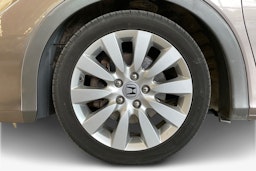 ruskea (beige) Honda Civic 2013 kuva 11.