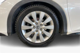 Valkoinen Honda CIVIC 2014 kuva 9.