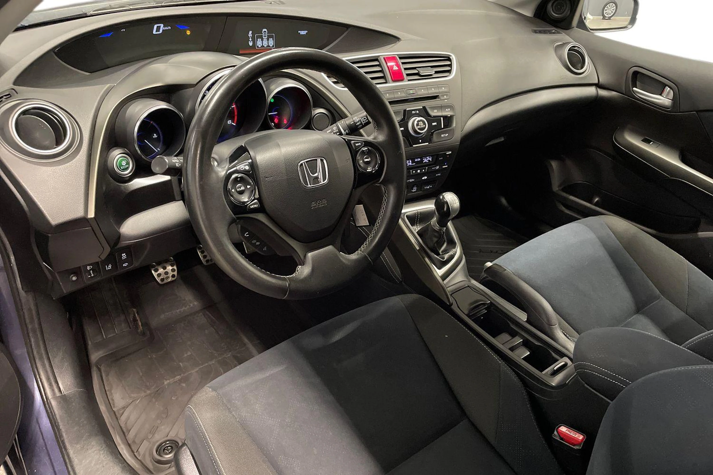 sininen Honda Civic 2015 kuva 6.