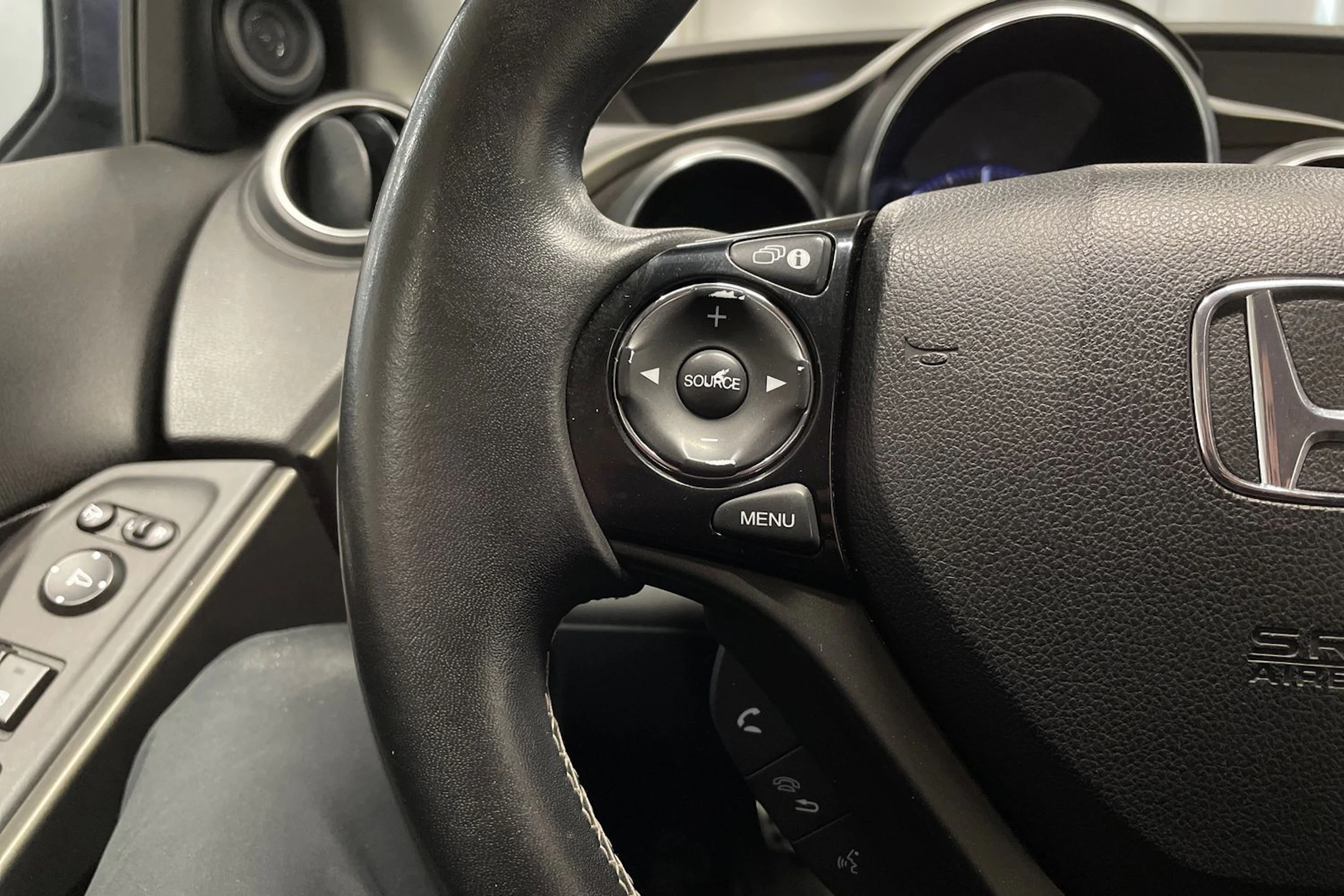 sininen Honda Civic 2015 kuva 18.