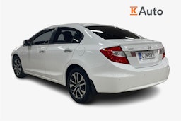 Valkoinen Honda CIVIC 2015 kuva 2.