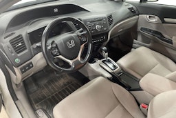 Valkoinen Honda CIVIC 2015 kuva 3.