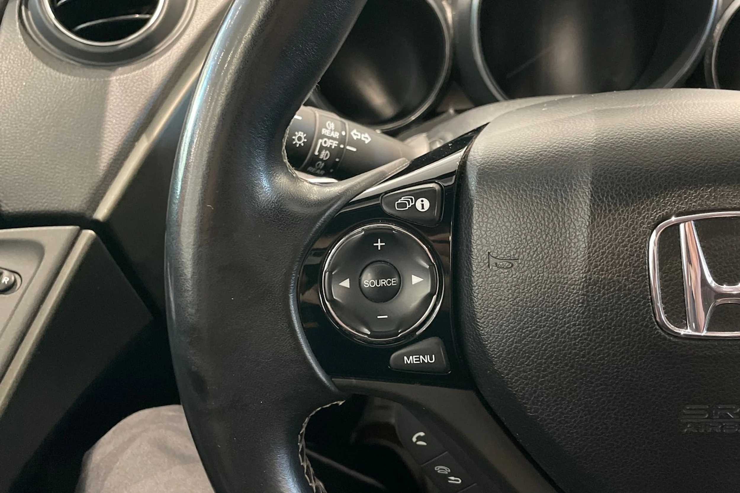 Harmaa Honda CIVIC 2015 kuva 13.