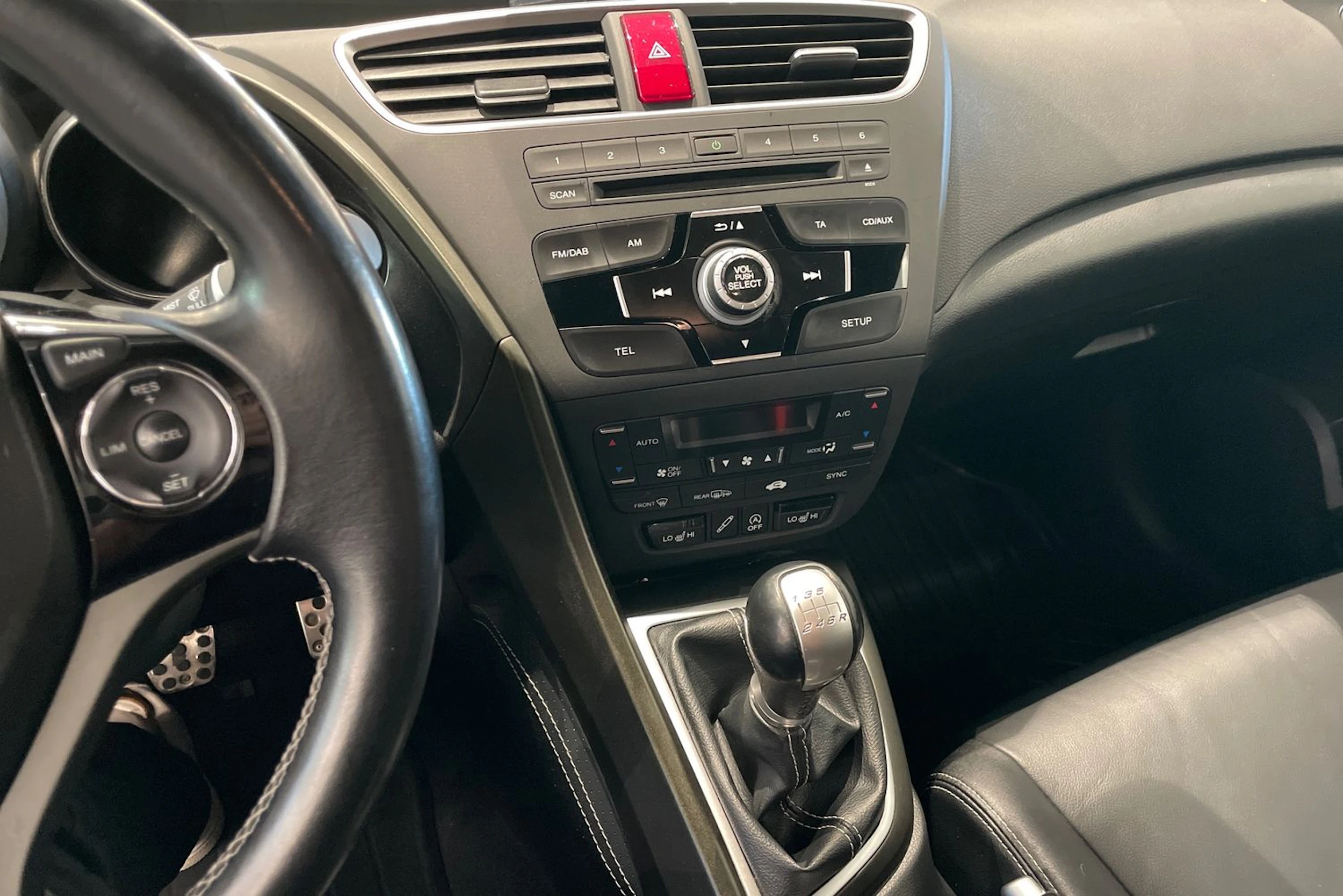 Harmaa Honda CIVIC 2015 kuva 15.