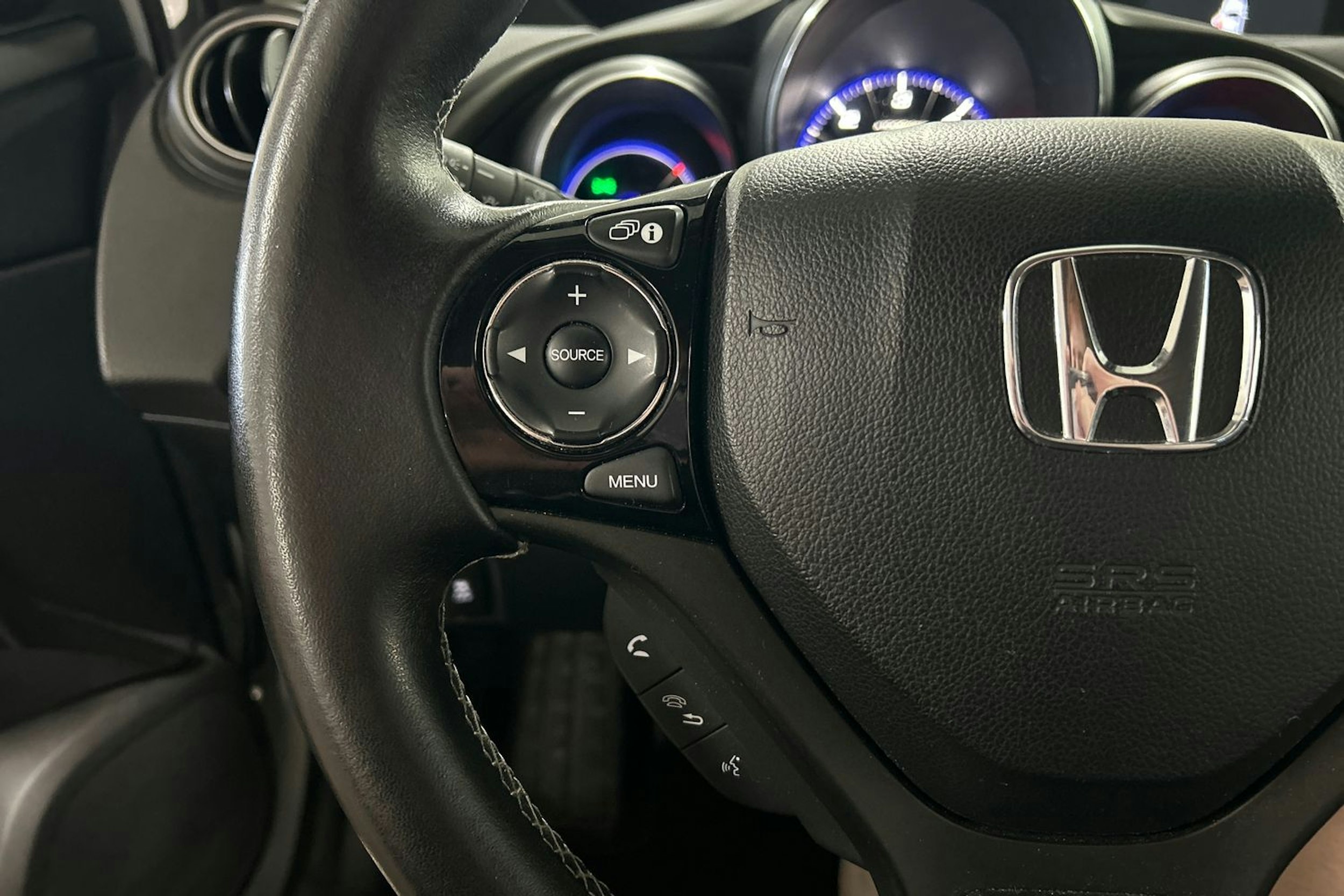 Harmaa Honda CIVIC 2015 kuva 15.
