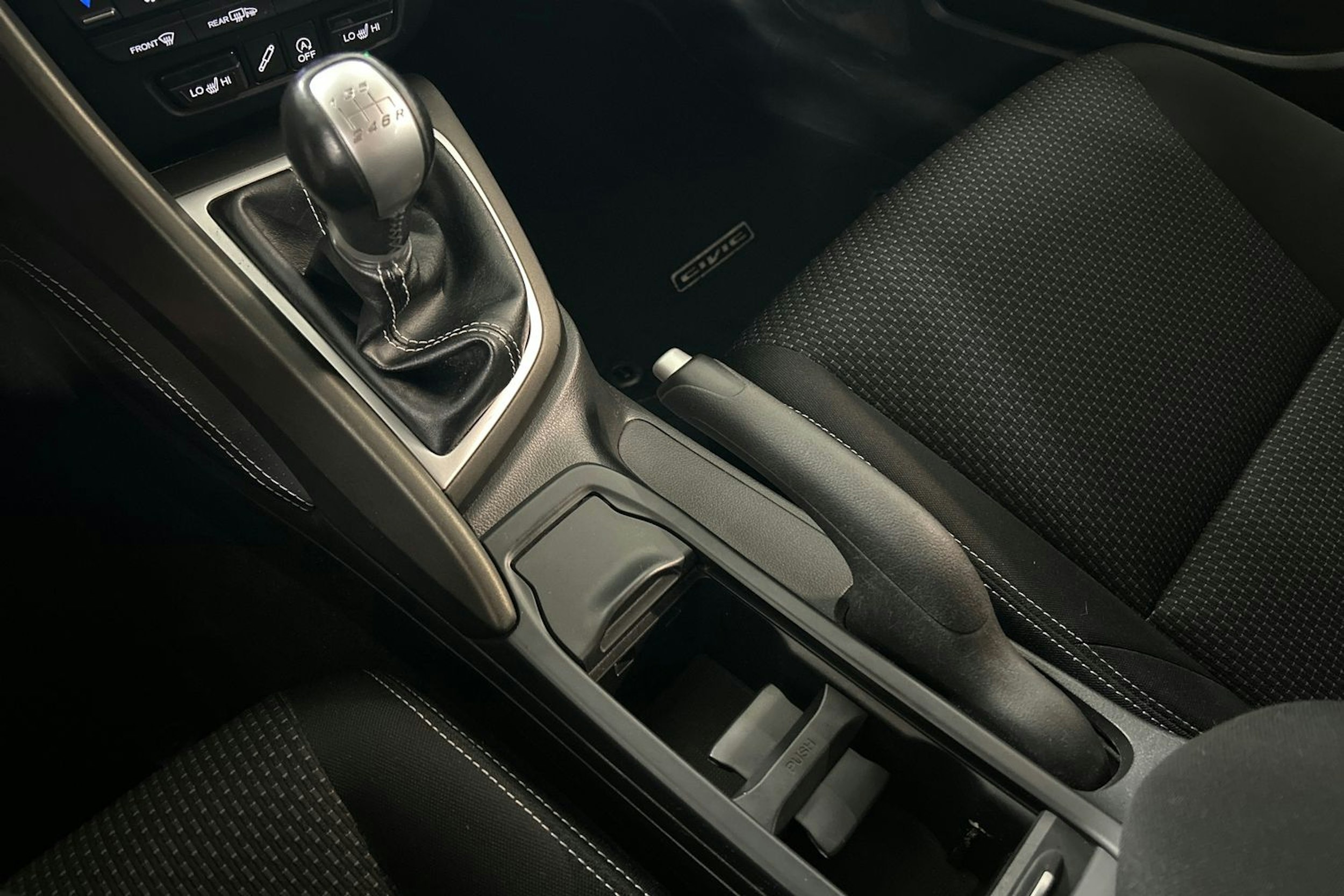 Harmaa Honda CIVIC 2015 kuva 23.