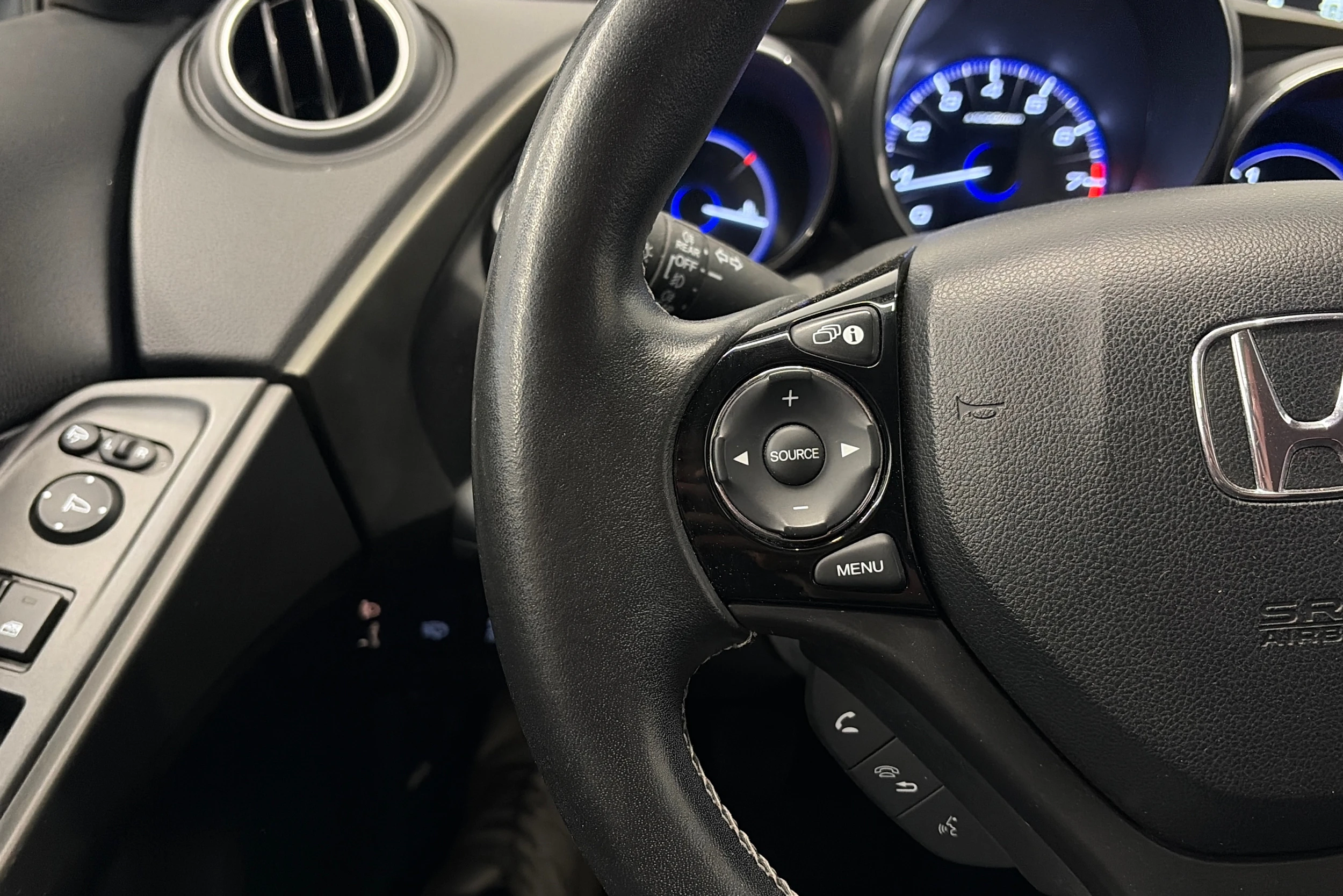 musta Honda Civic 2015 kuva 20.