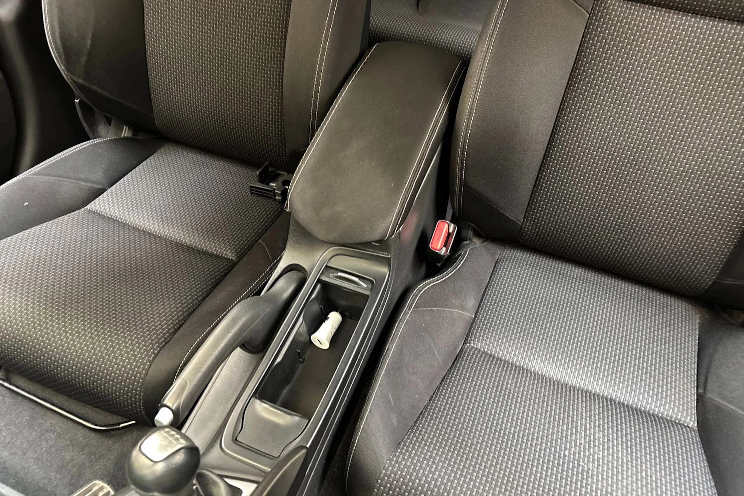 ruskea (beige) Honda Civic 2016 kuva 18.