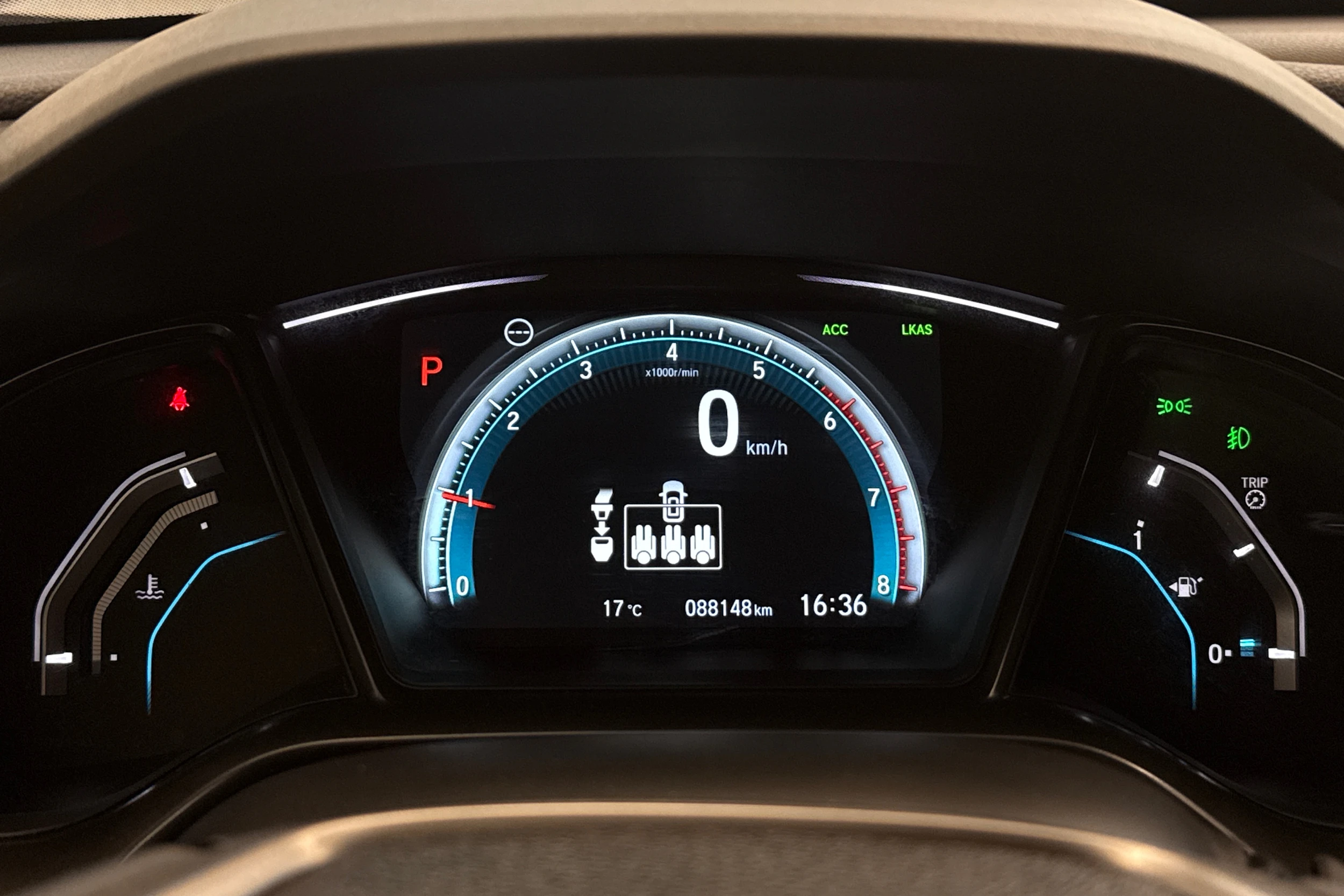 Hopea Honda CIVIC 2017 kuva 16.