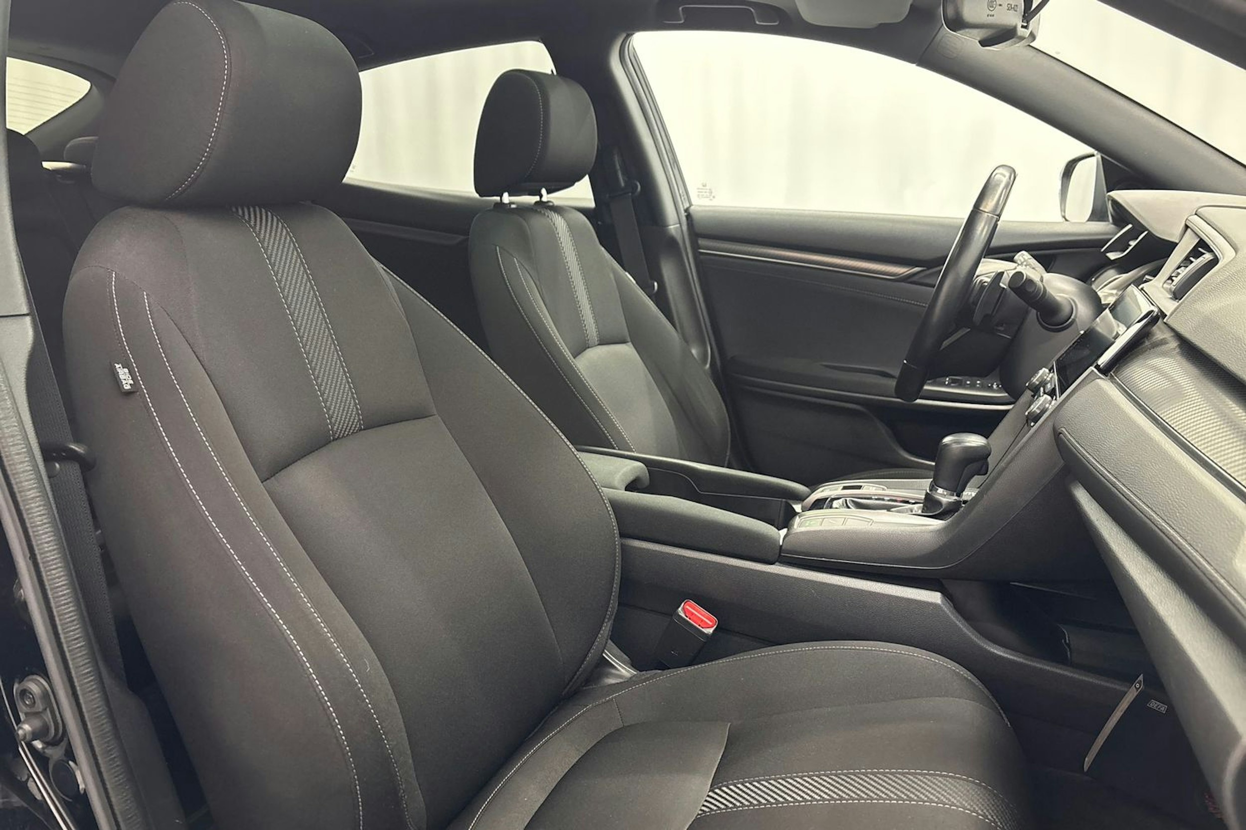 musta Honda Civic 2017 kuva 15.