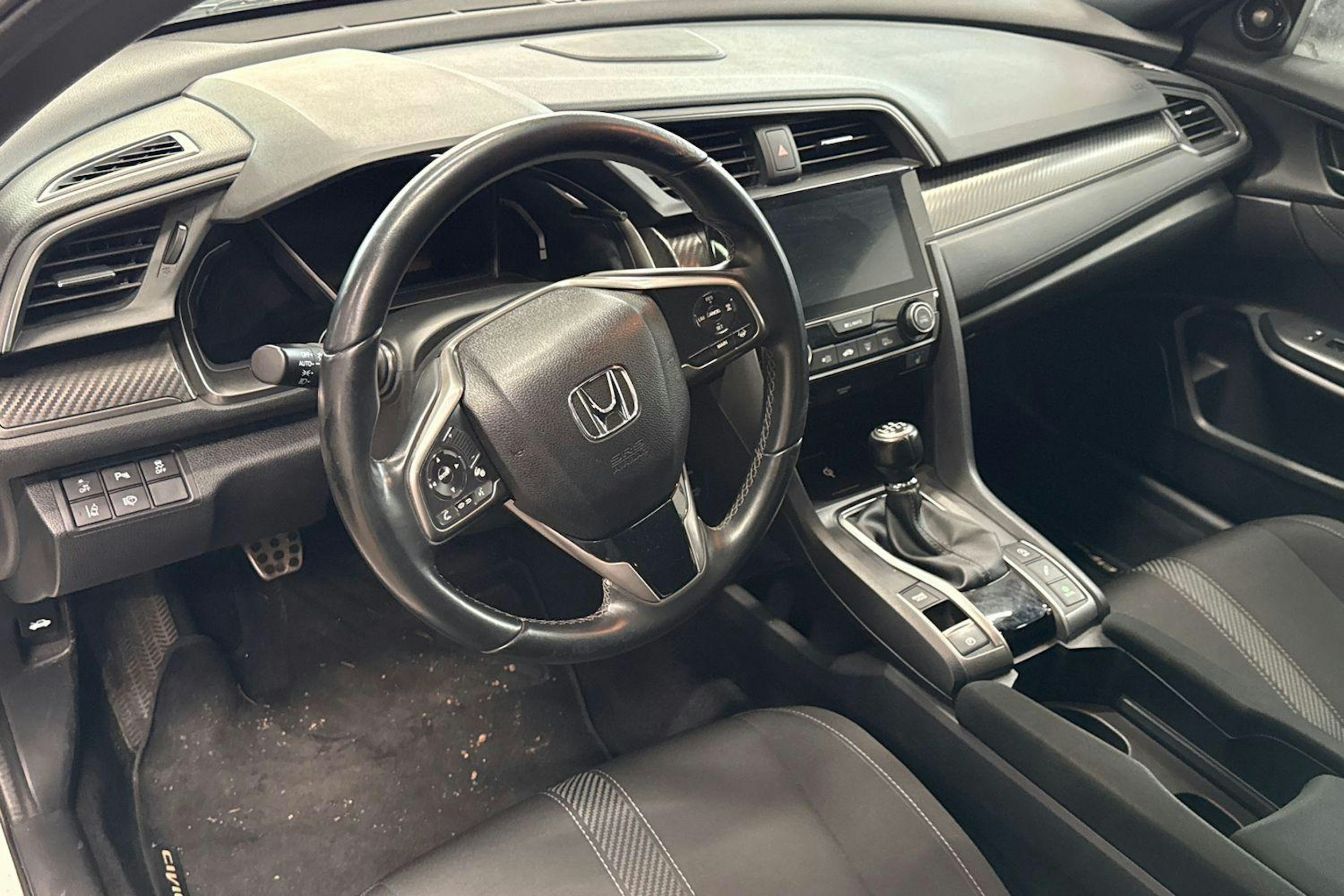 Valkoinen Honda CIVIC 2017 kuva 3.