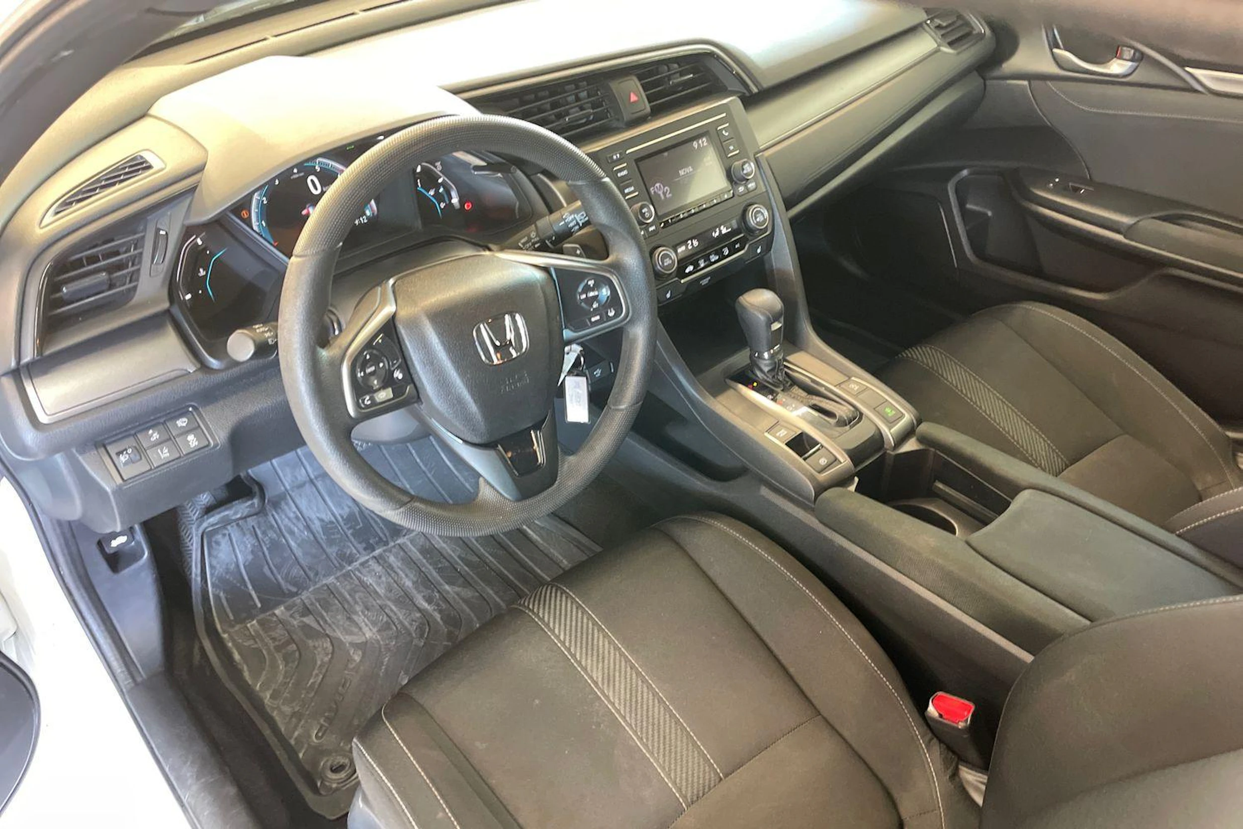 valkoinen Honda Civic 2018 kuva 8.