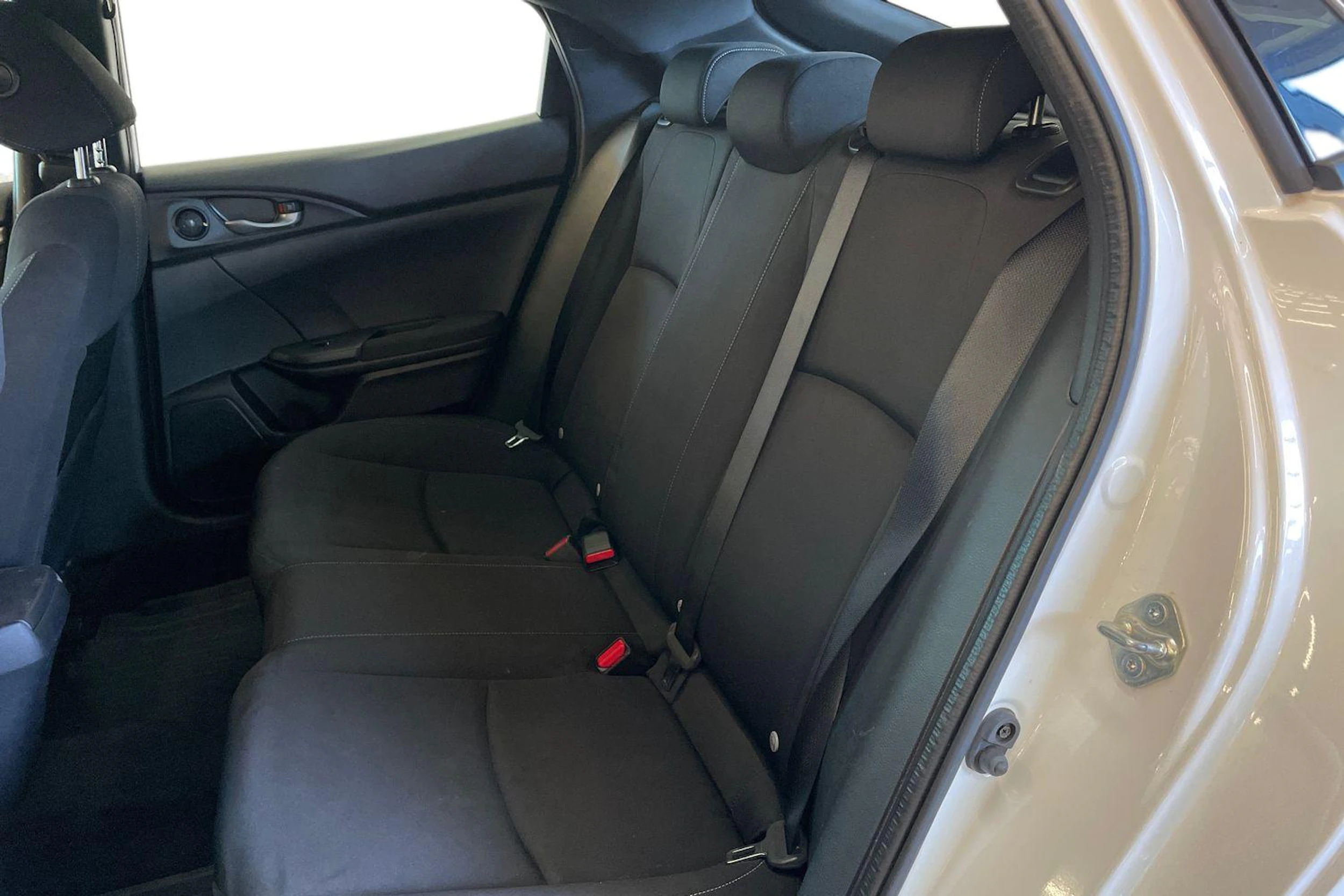 valkoinen Honda Civic 2018 kuva 11.