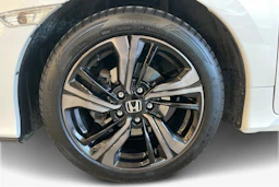 valkoinen Honda Civic 2018 kuva 12.
