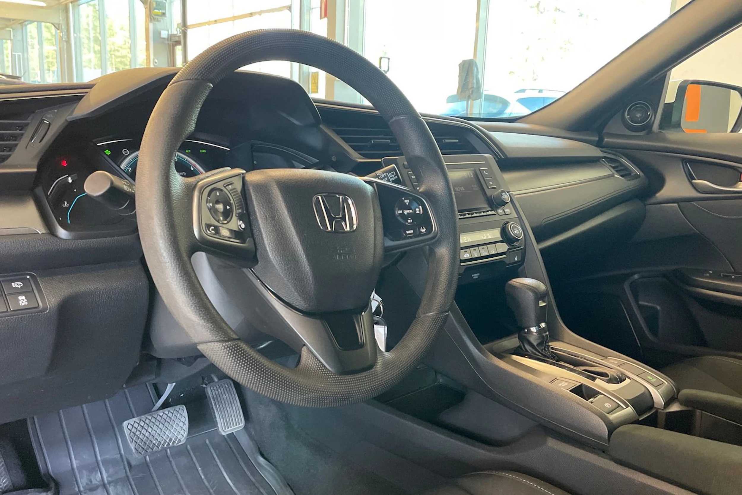 valkoinen Honda Civic 2018 kuva 15.