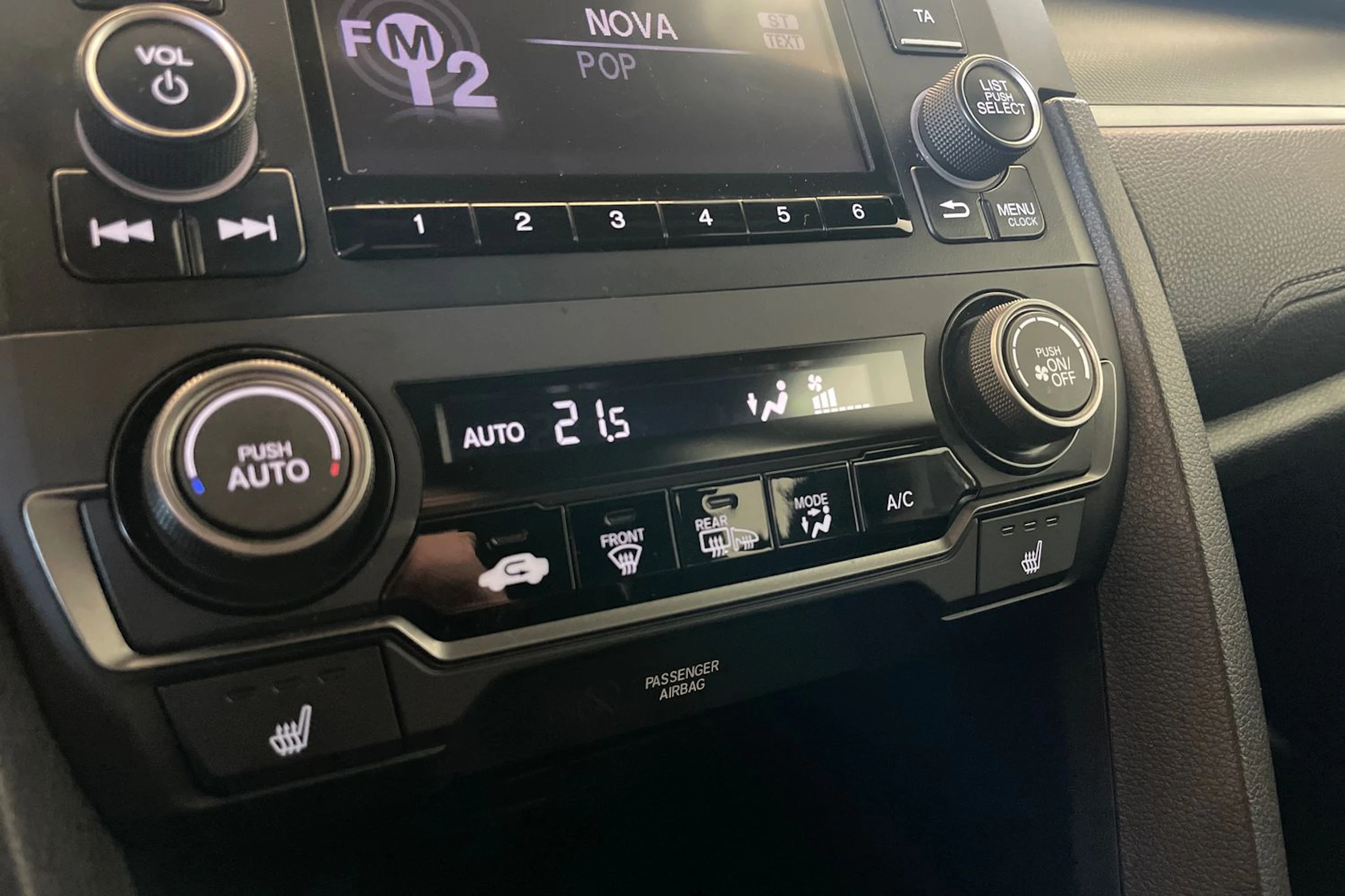valkoinen Honda Civic 2018 kuva 20.