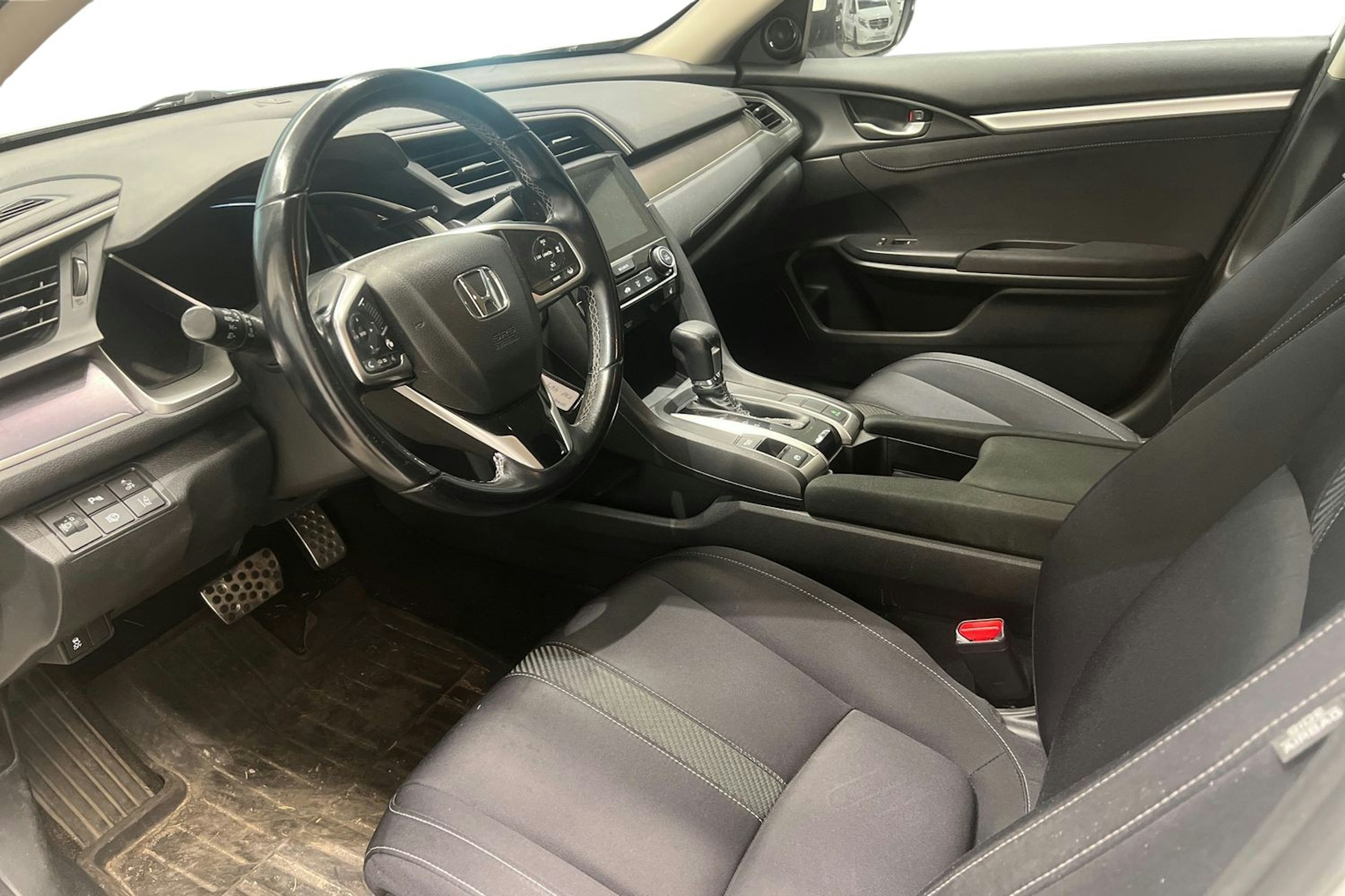 valkoinen Honda Civic 2018 kuva 3.