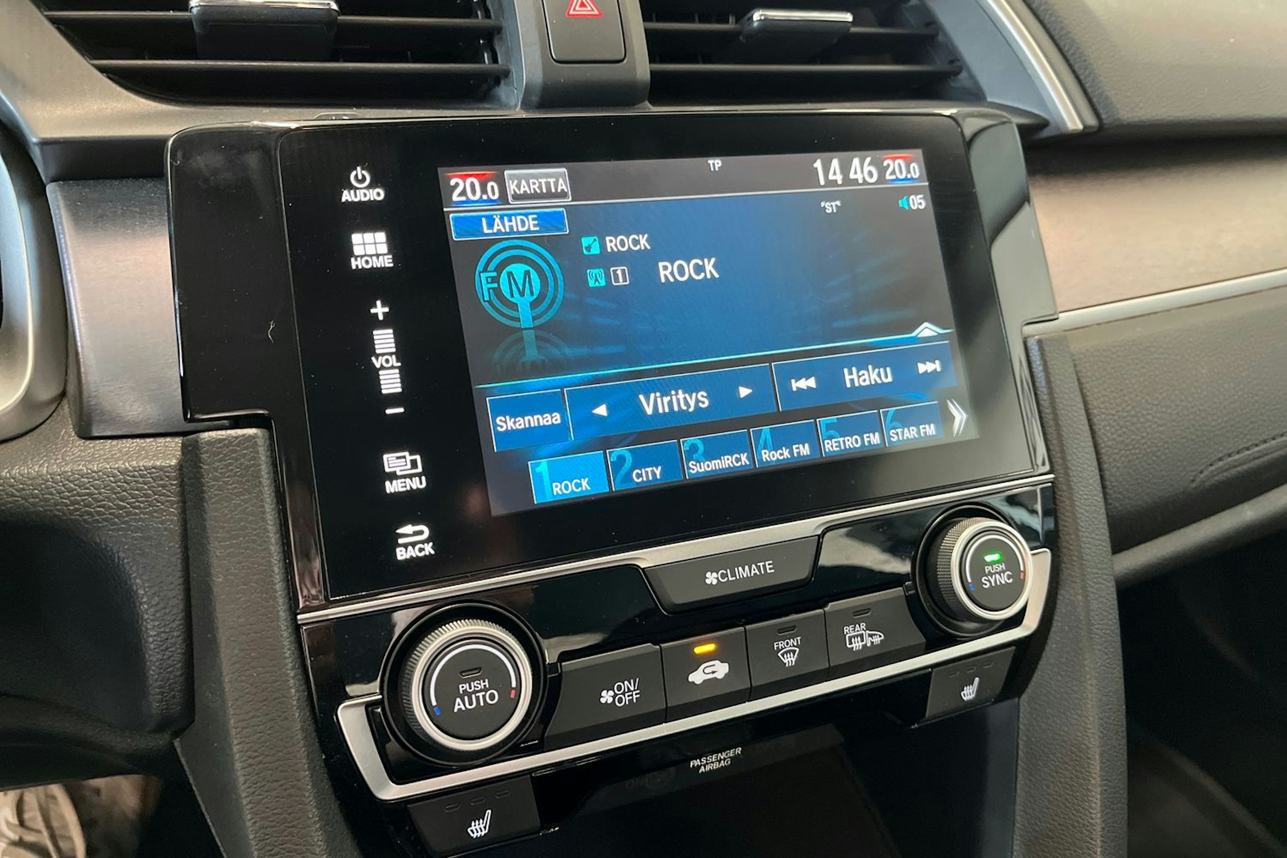 valkoinen Honda Civic 2018 kuva 18.