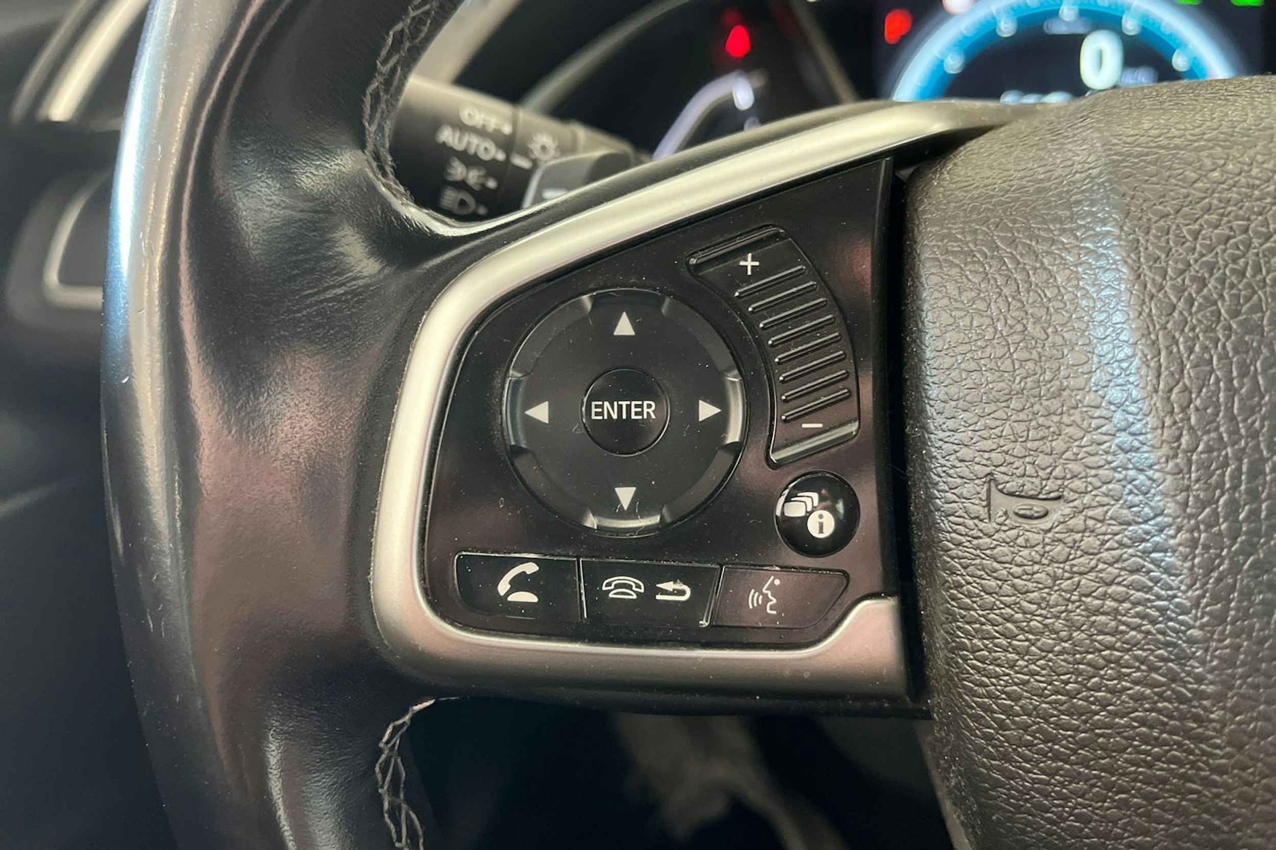 valkoinen Honda Civic 2018 kuva 26.