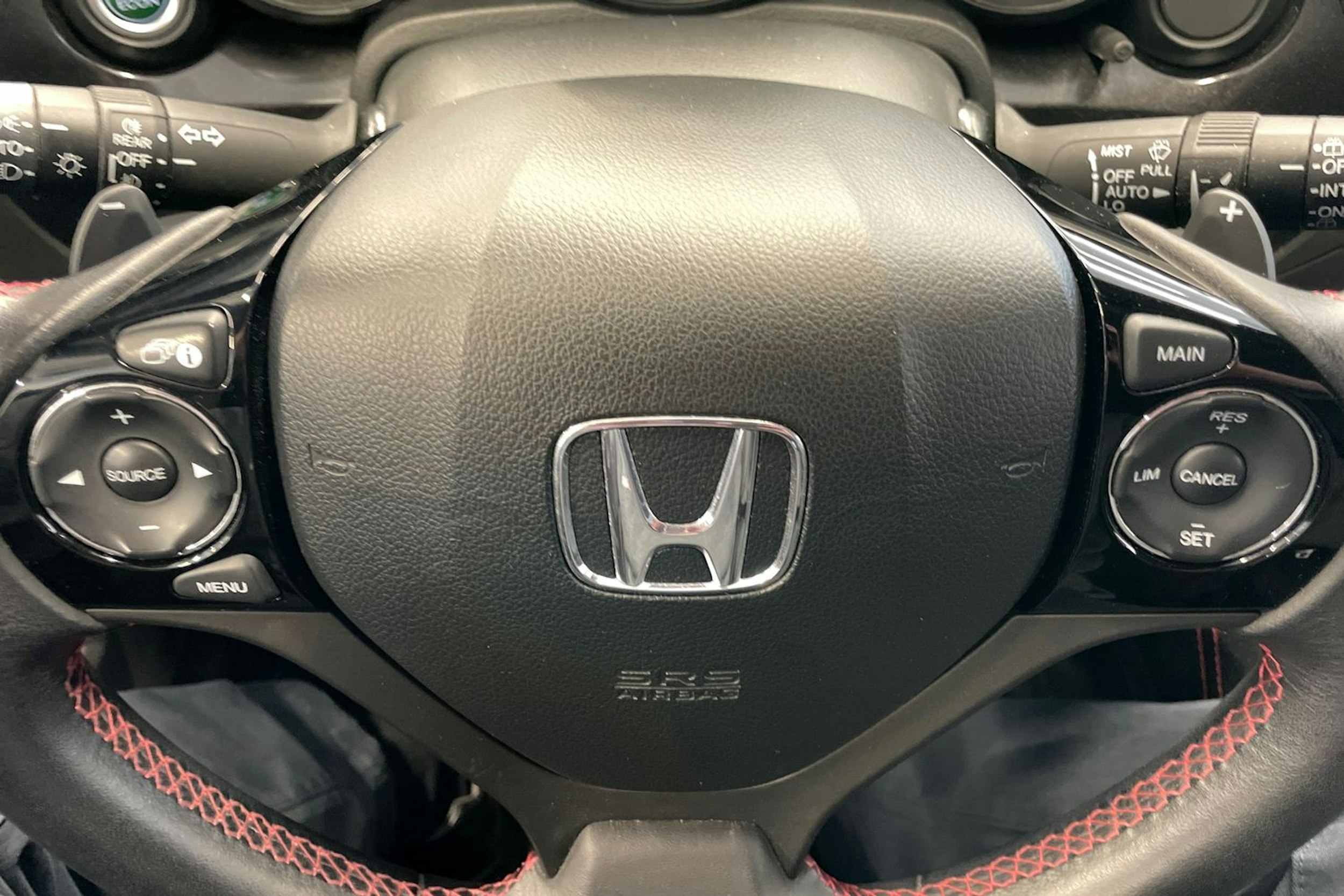Musta Honda CIVIC 2018 kuva 19.