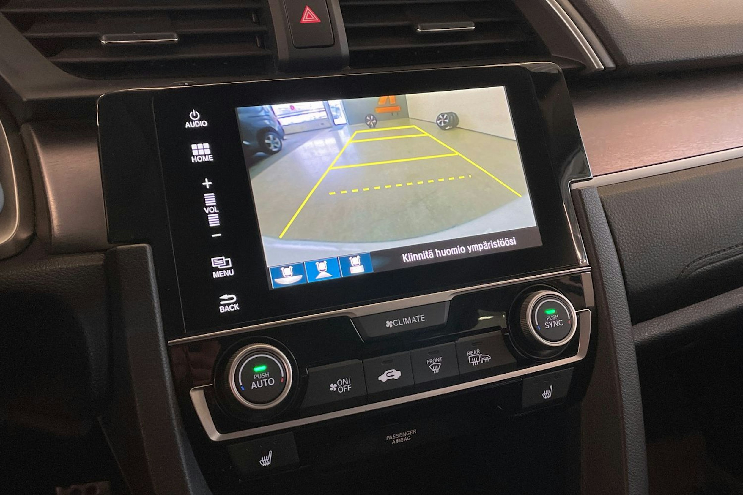 valkoinen Honda Civic 2018 kuva 18.