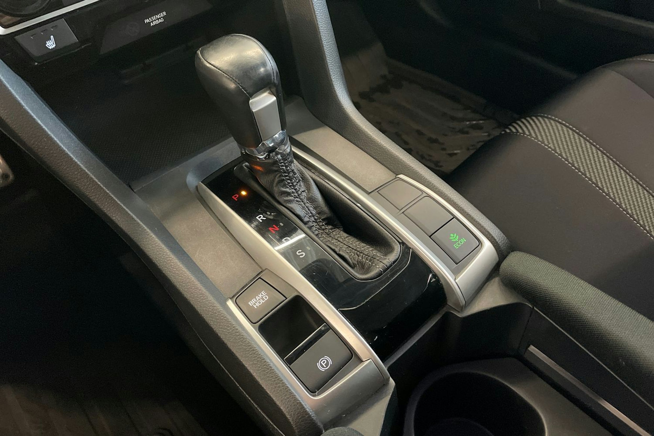 valkoinen Honda Civic 2018 kuva 20.