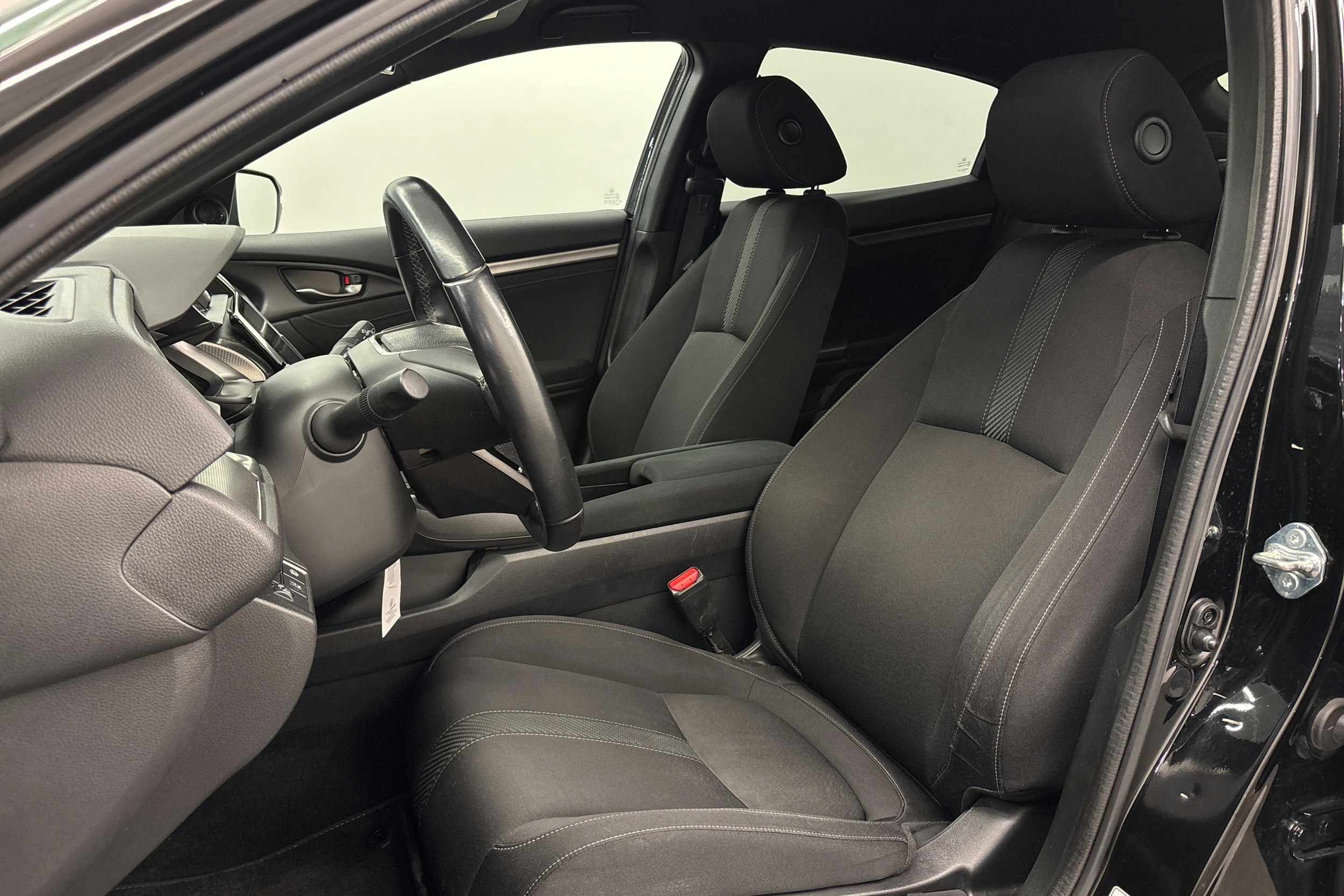 musta Honda Civic 2019 kuva 15.