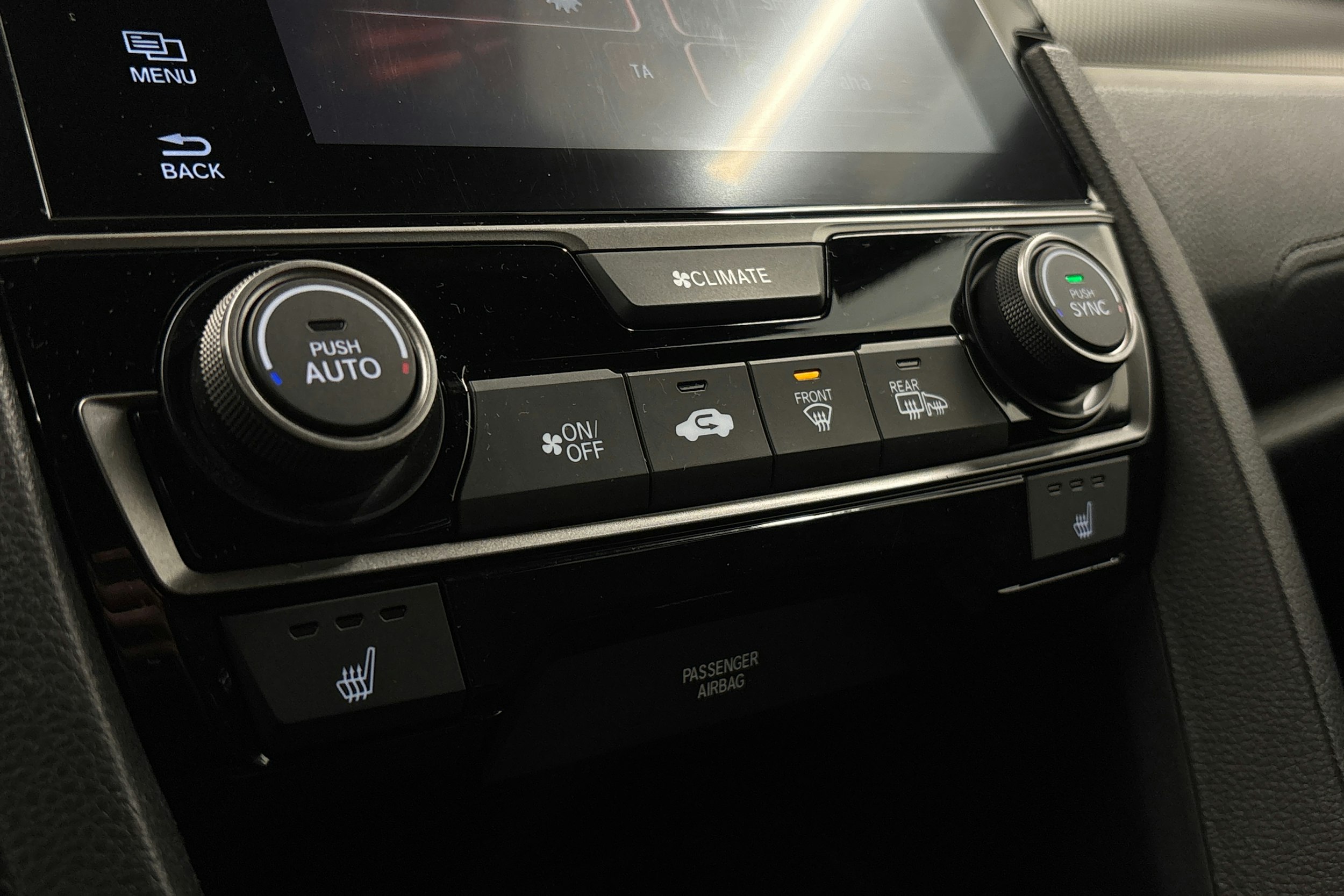 musta Honda Civic 2019 kuva 26.