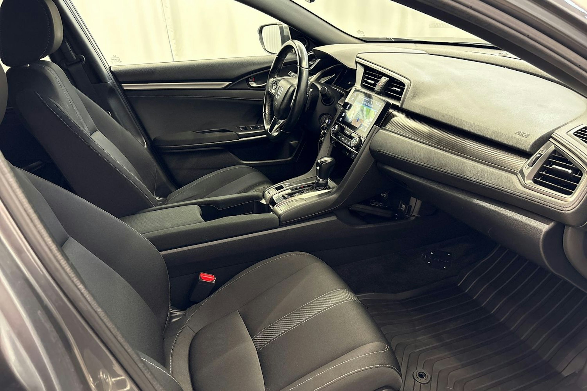 harmaa Honda Civic 2019 kuva 13.