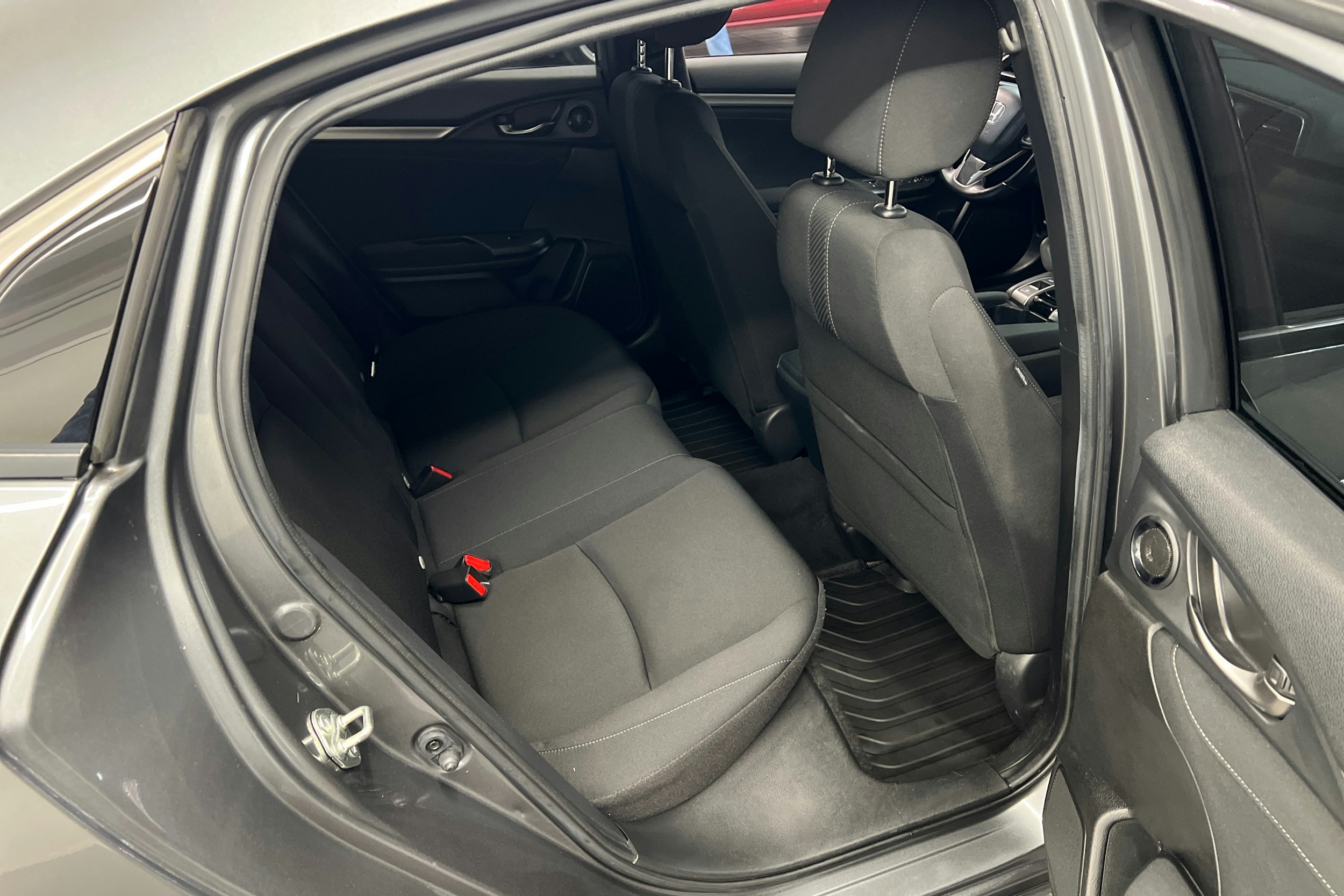 harmaa Honda Civic 2019 kuva 14.