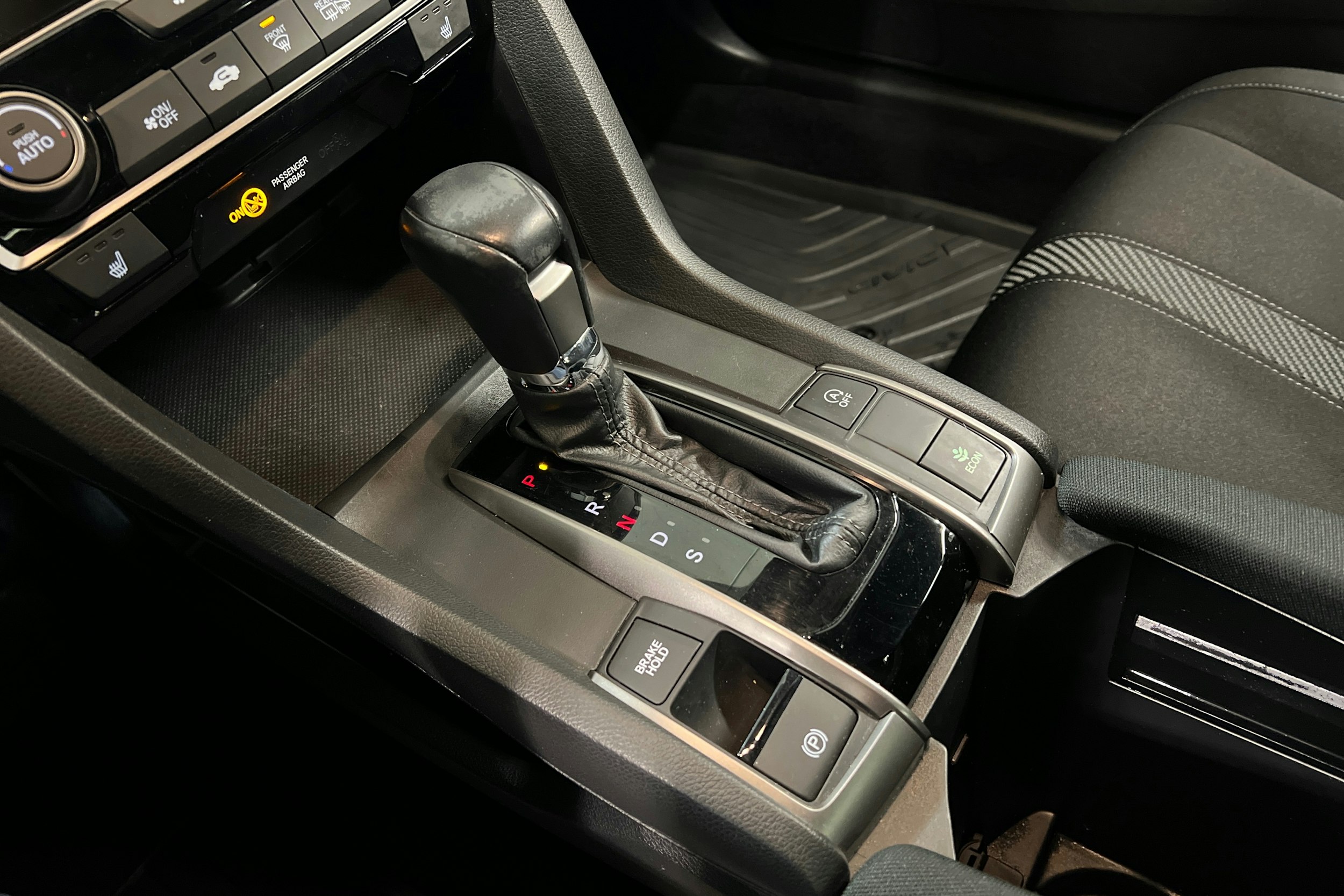 harmaa Honda Civic 2019 kuva 20.