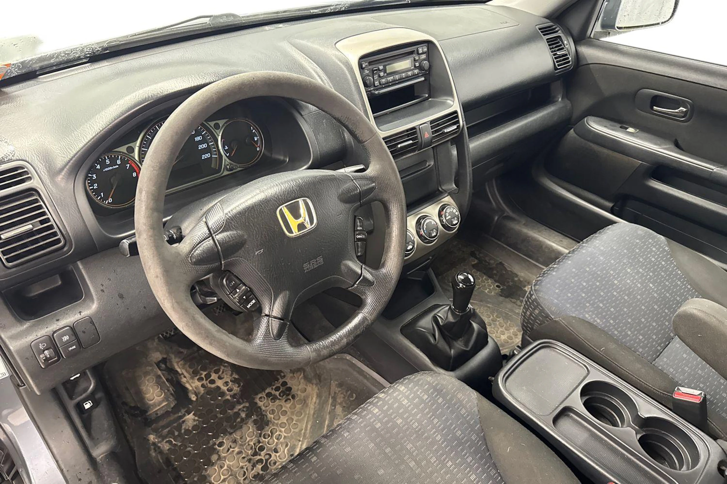 harmaa Honda CR-V 2004 kuva 6.