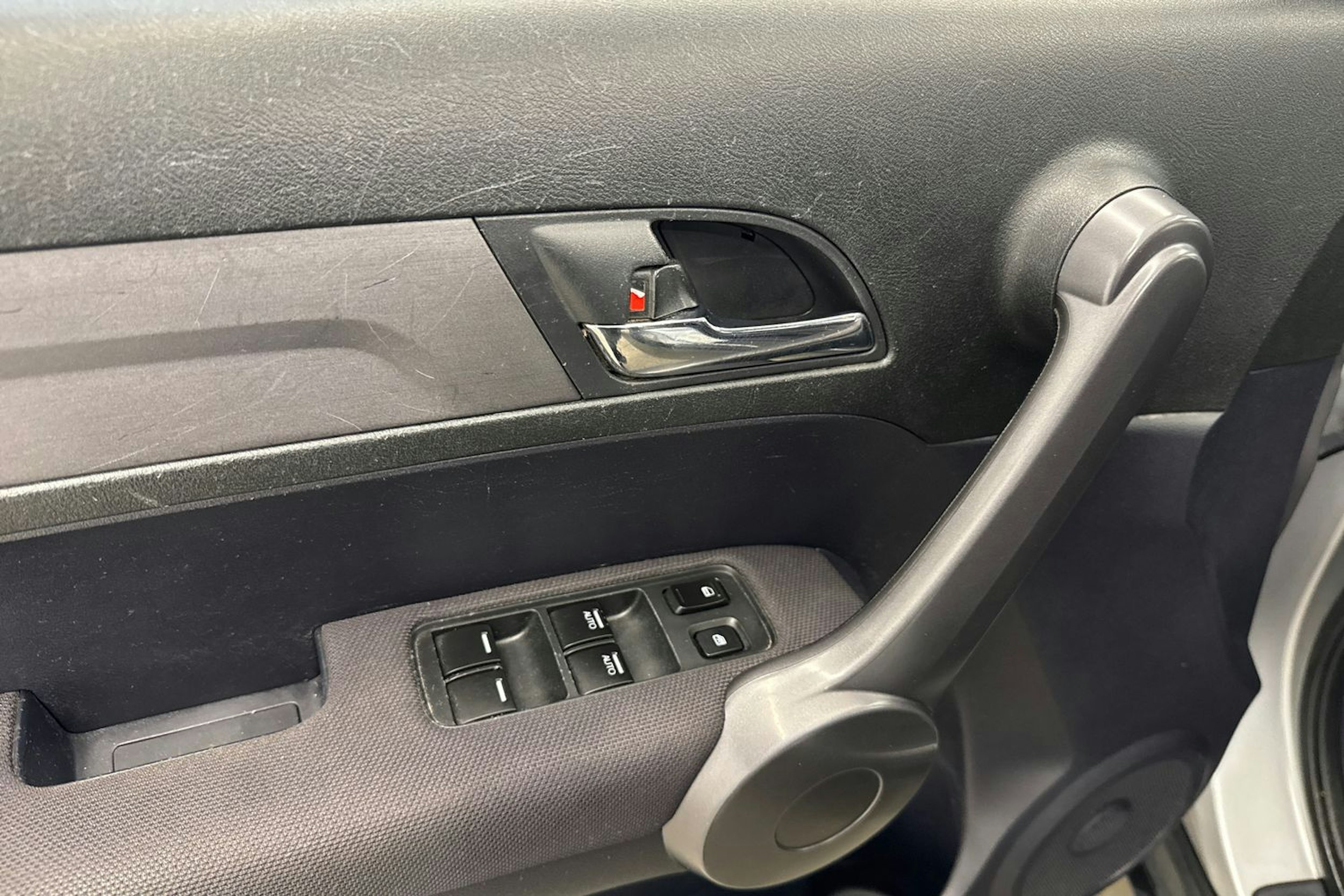 Harmaa Honda CR-V 2008 kuva 26.