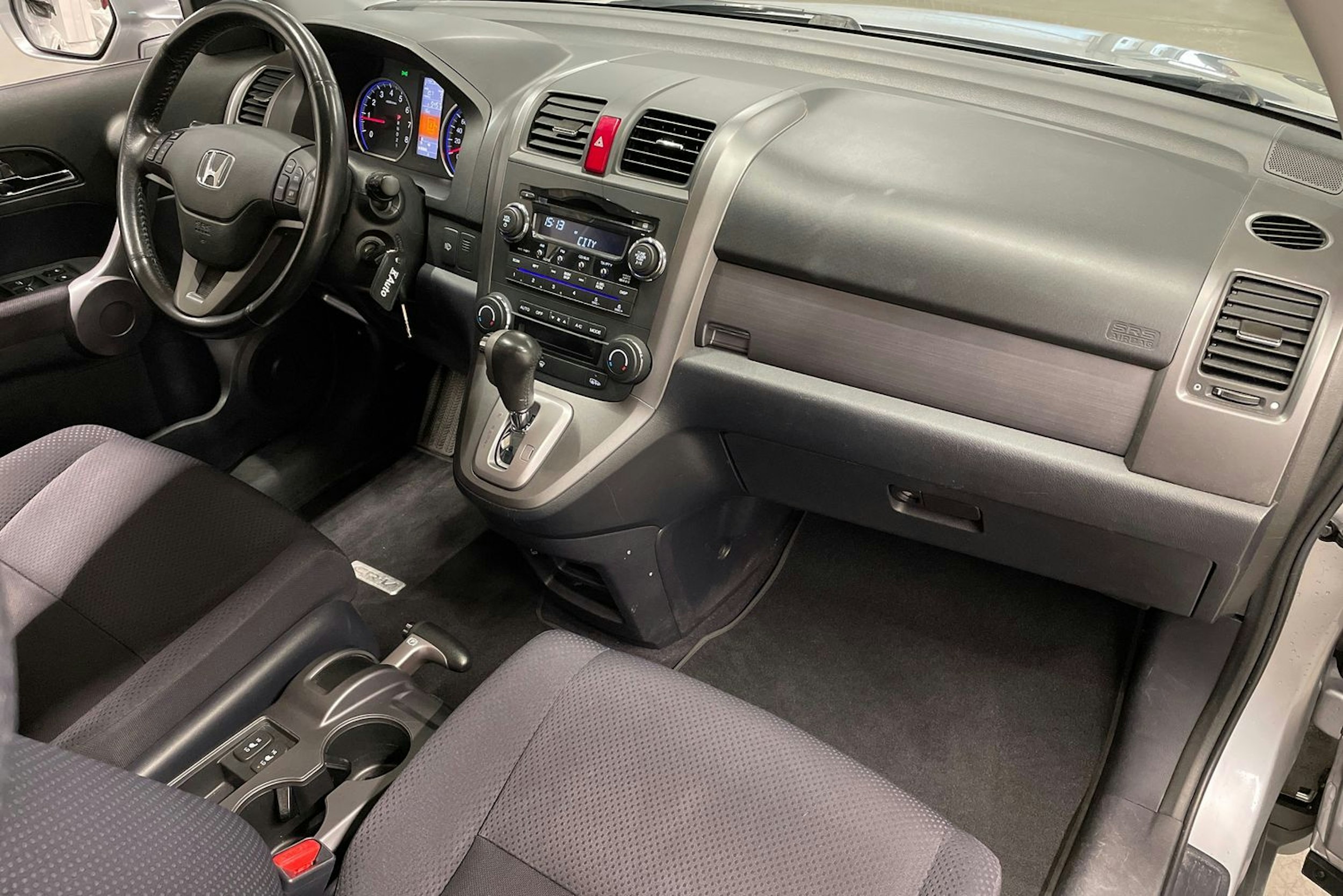 harmaa Honda CR-V 2010 kuva 26.