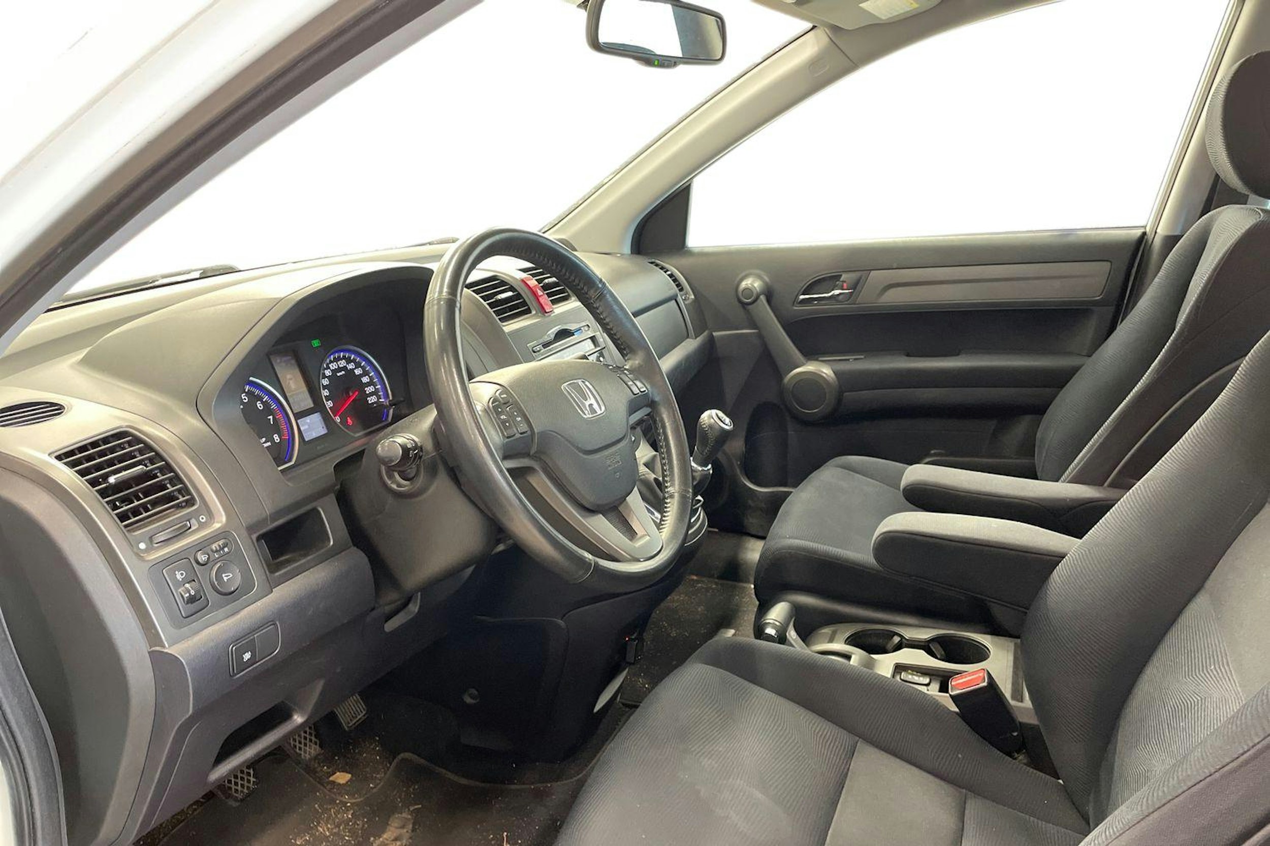 Valkoinen Honda CR-V 2010 kuva 3.