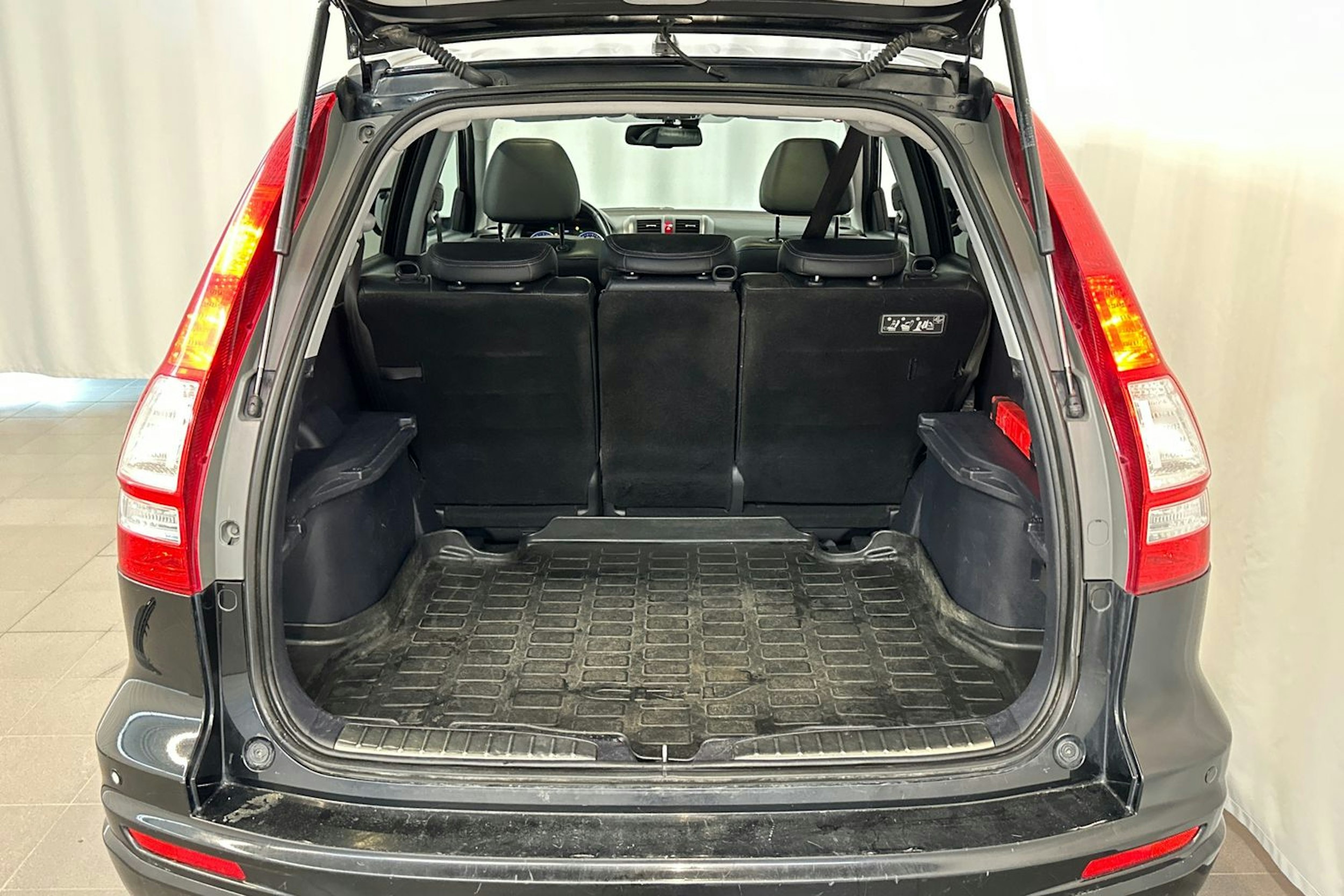 musta Honda CR-V 2010 kuva 15.