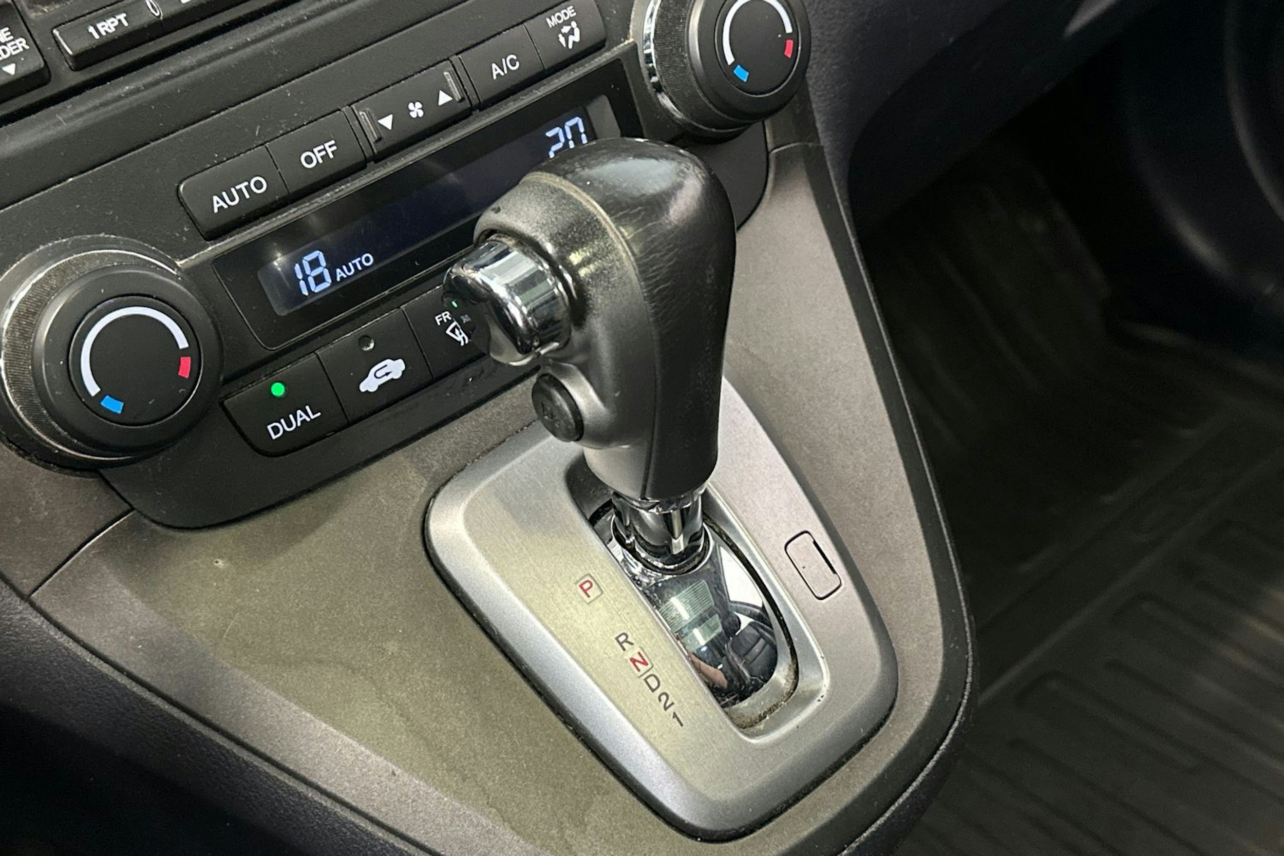 musta Honda CR-V 2010 kuva 21.