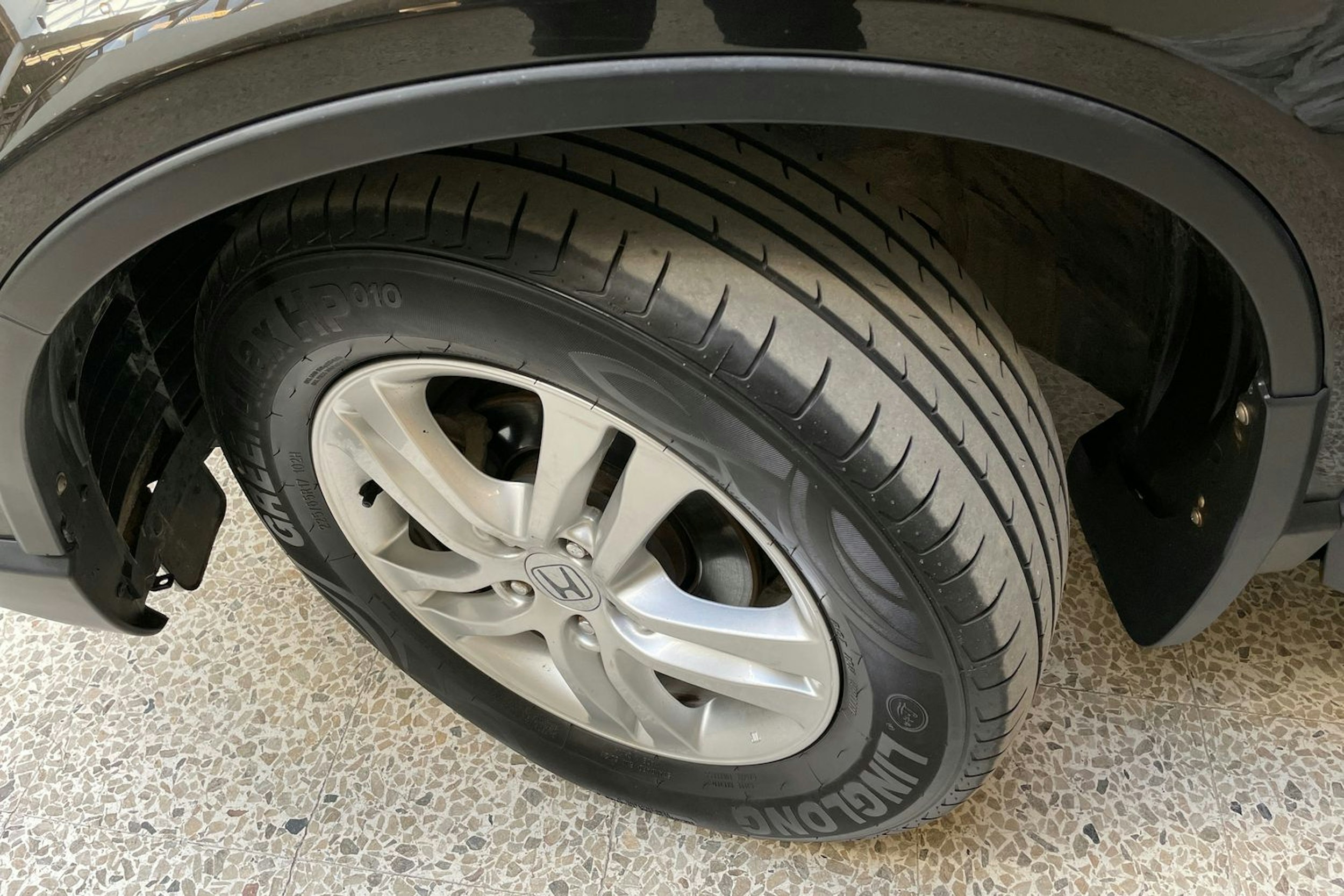 Musta Honda CR-V 2011 kuva 13.